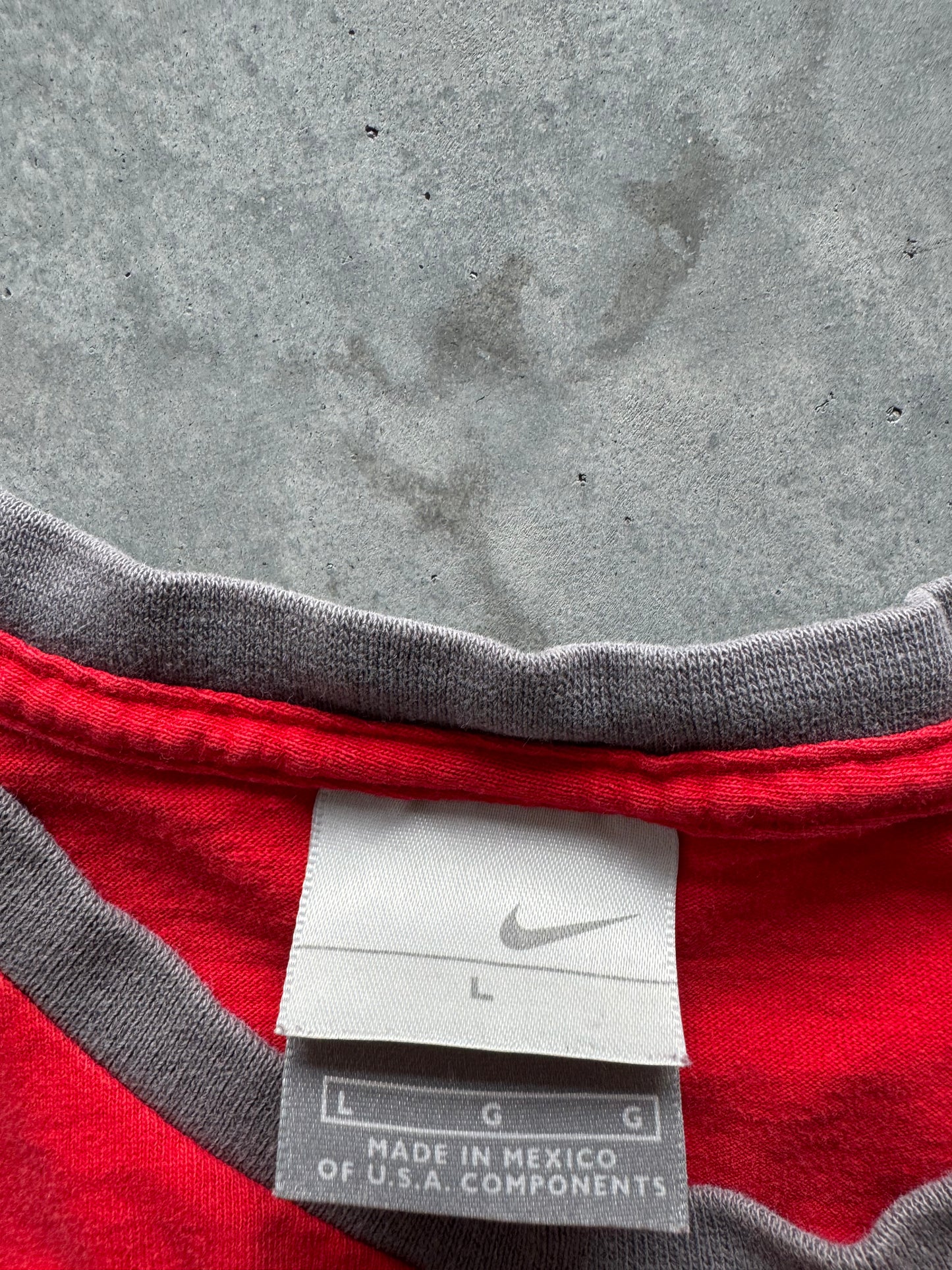 Vintage 00s Nike Tee - L