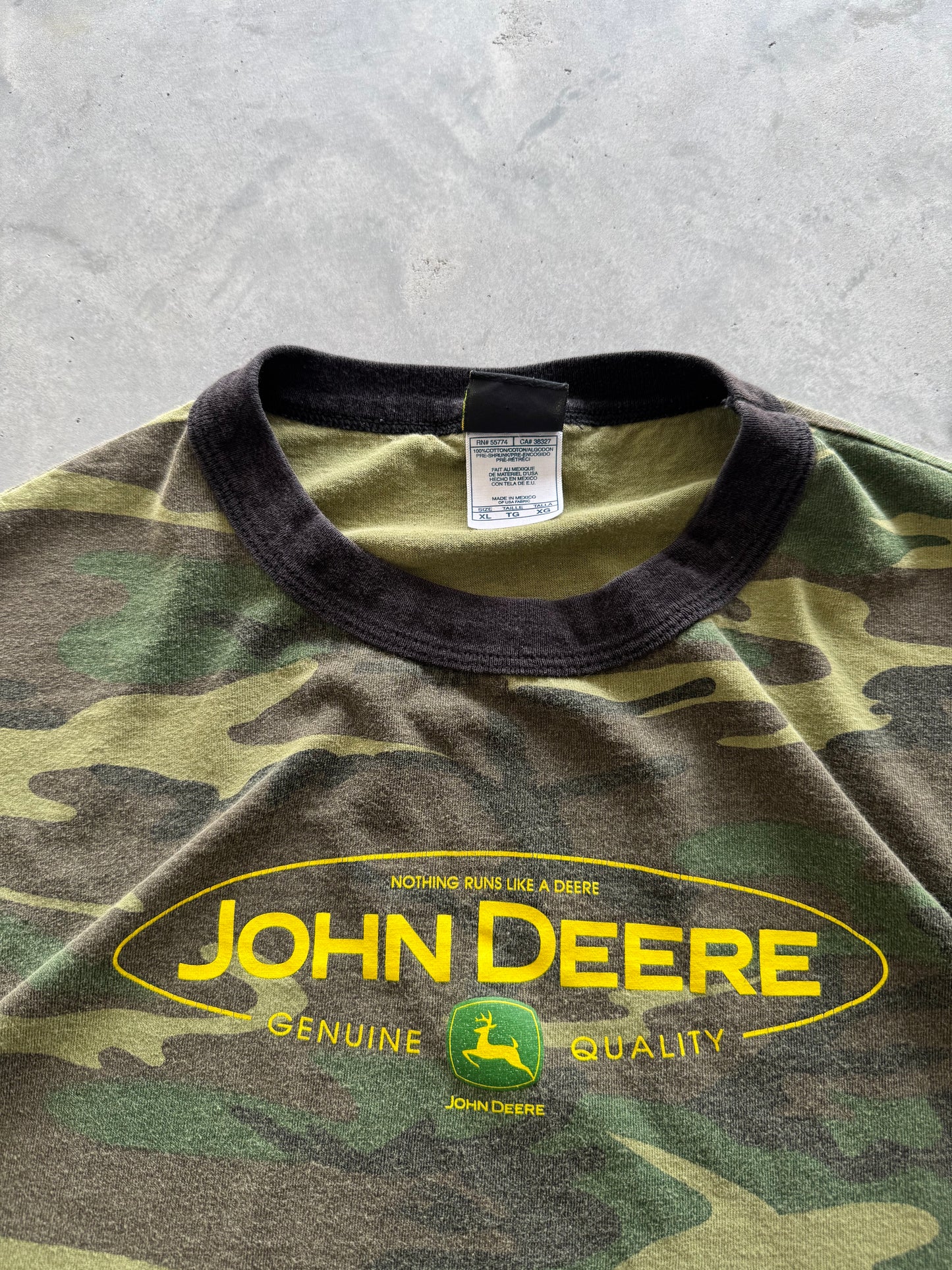 Vintage John Deere Camo Tee - XL