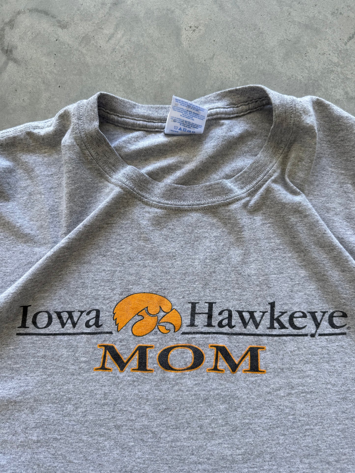 Iowa Hawkeyes Mom Tee - XL