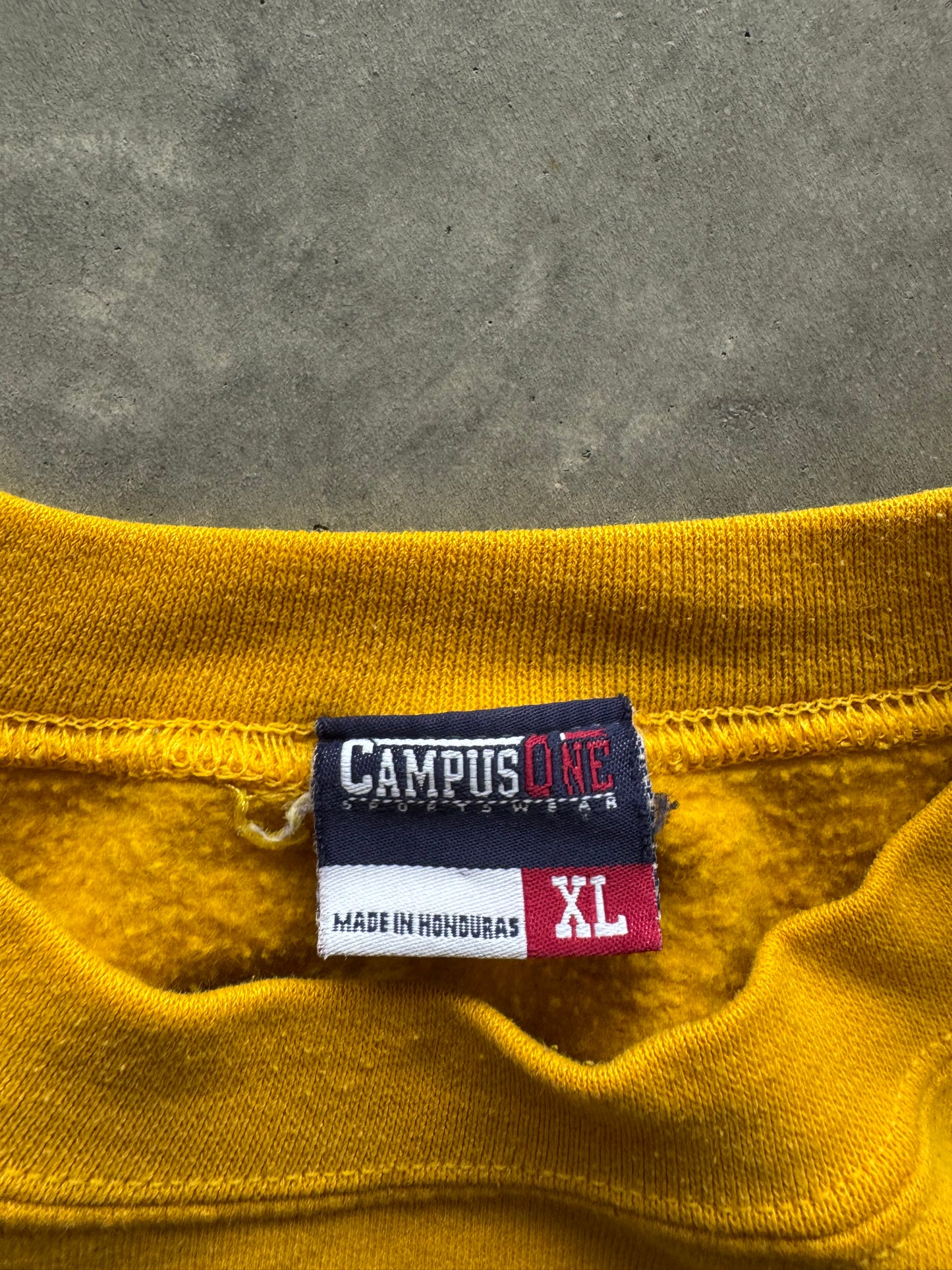 Vintage Iowa Hawkeyes Sweatshirt - XL