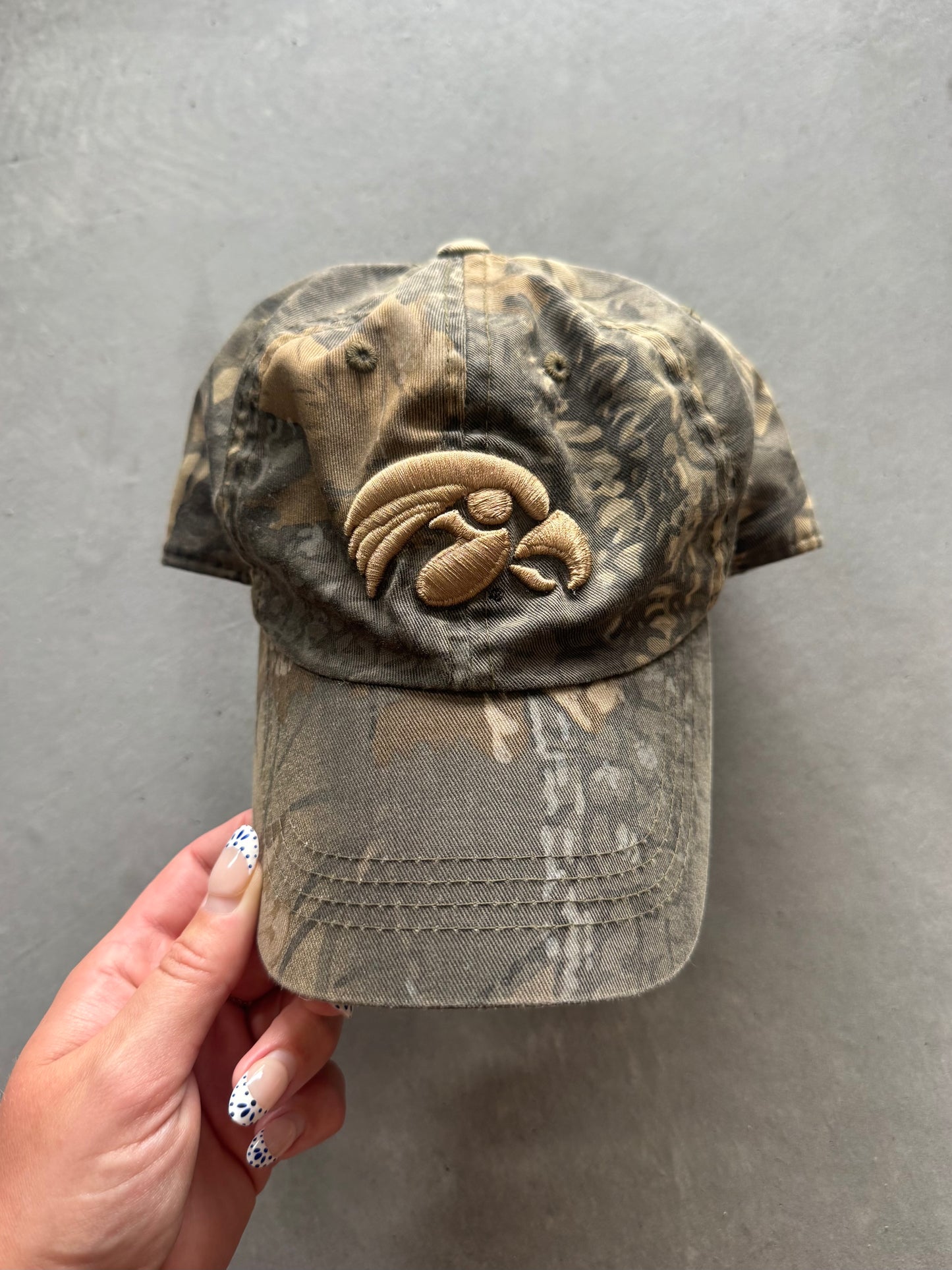 Vintage Iowa Hawkeyes Camo Hat
