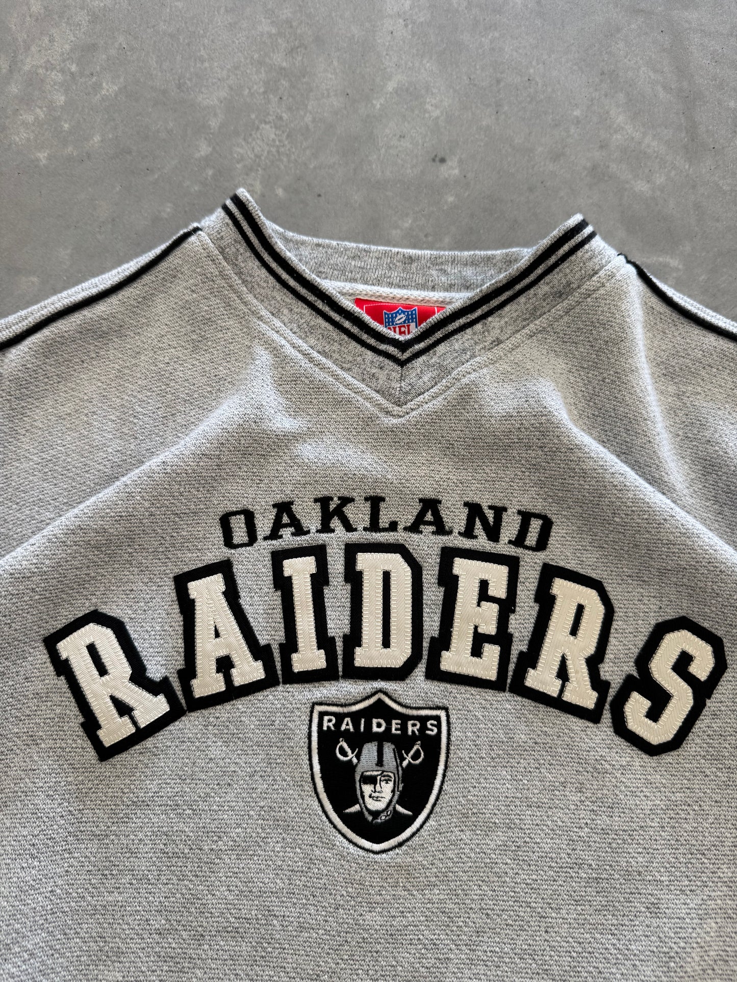 Vintage 90s Oakland Raiders Sweatshirt - L