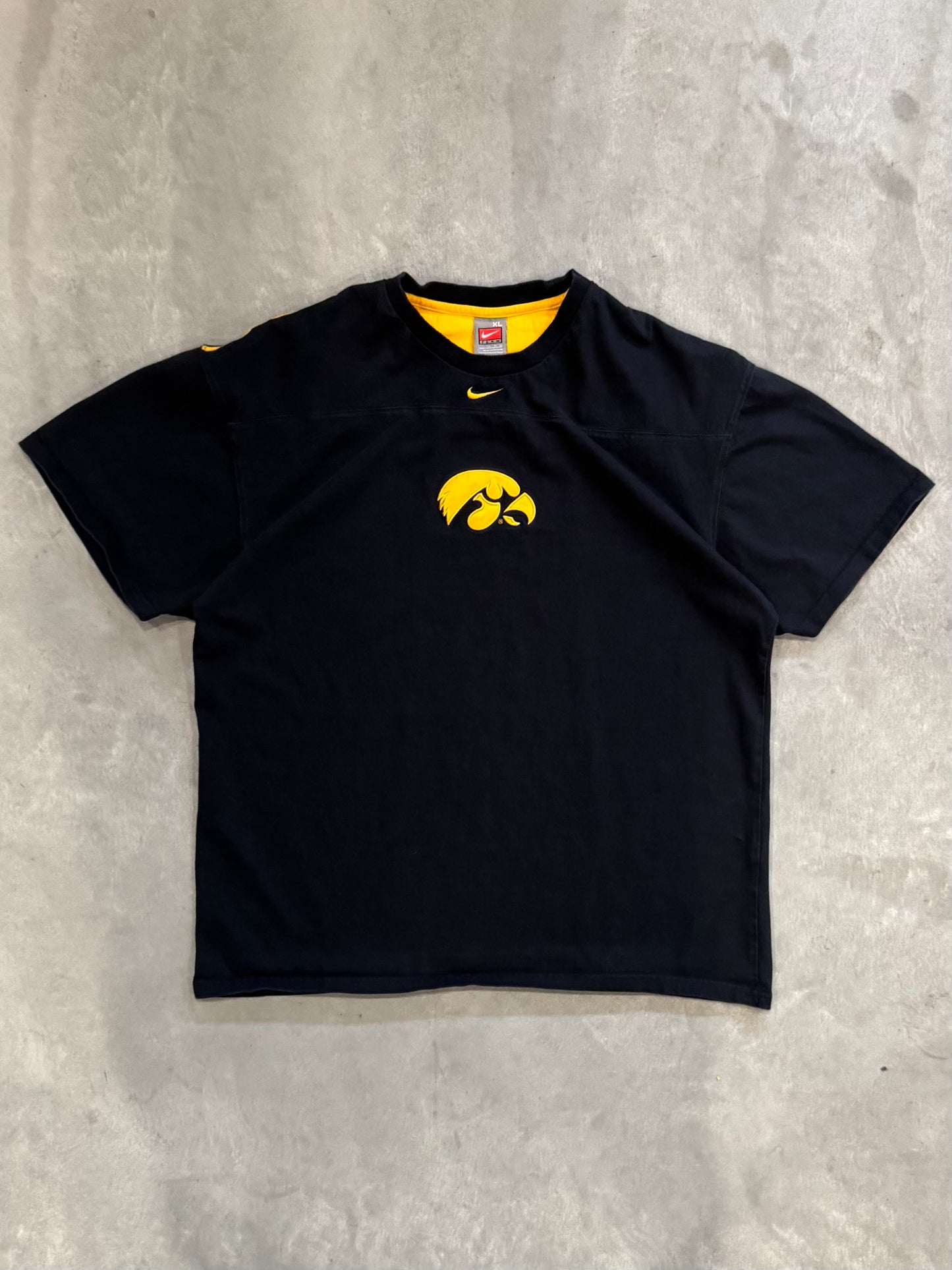 Vintage 90s Nike Iowa Hawkeyes Tee - XL