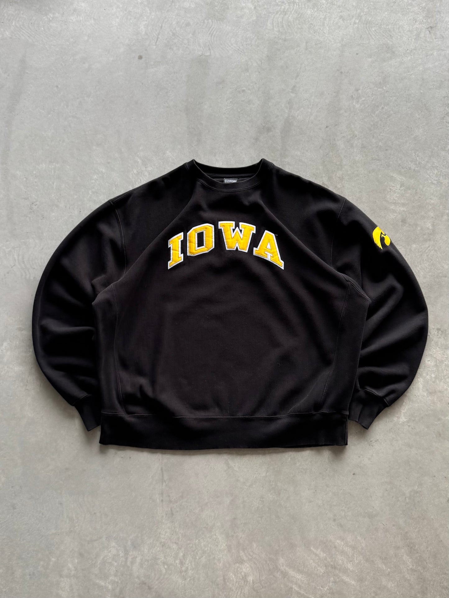 Vintage Iowa Hawkeyes Sweatshirt - XL