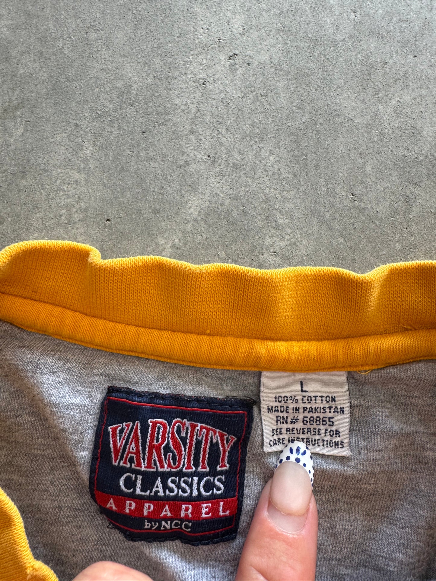 Vintage 90s Iowa Hawkeyes Tee - L