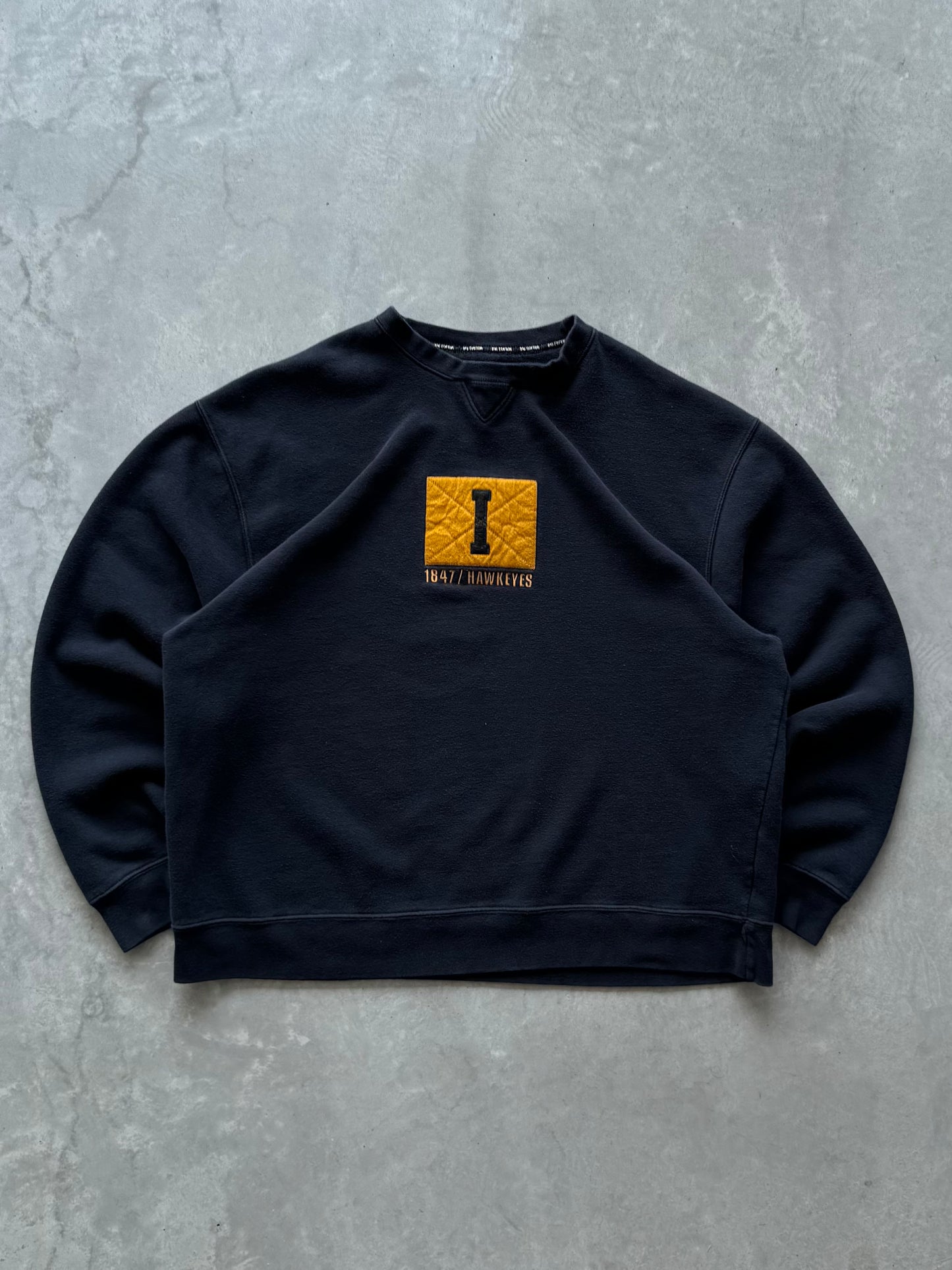 Vintage Iowa Hawkeyes Sweatshirt - XXL