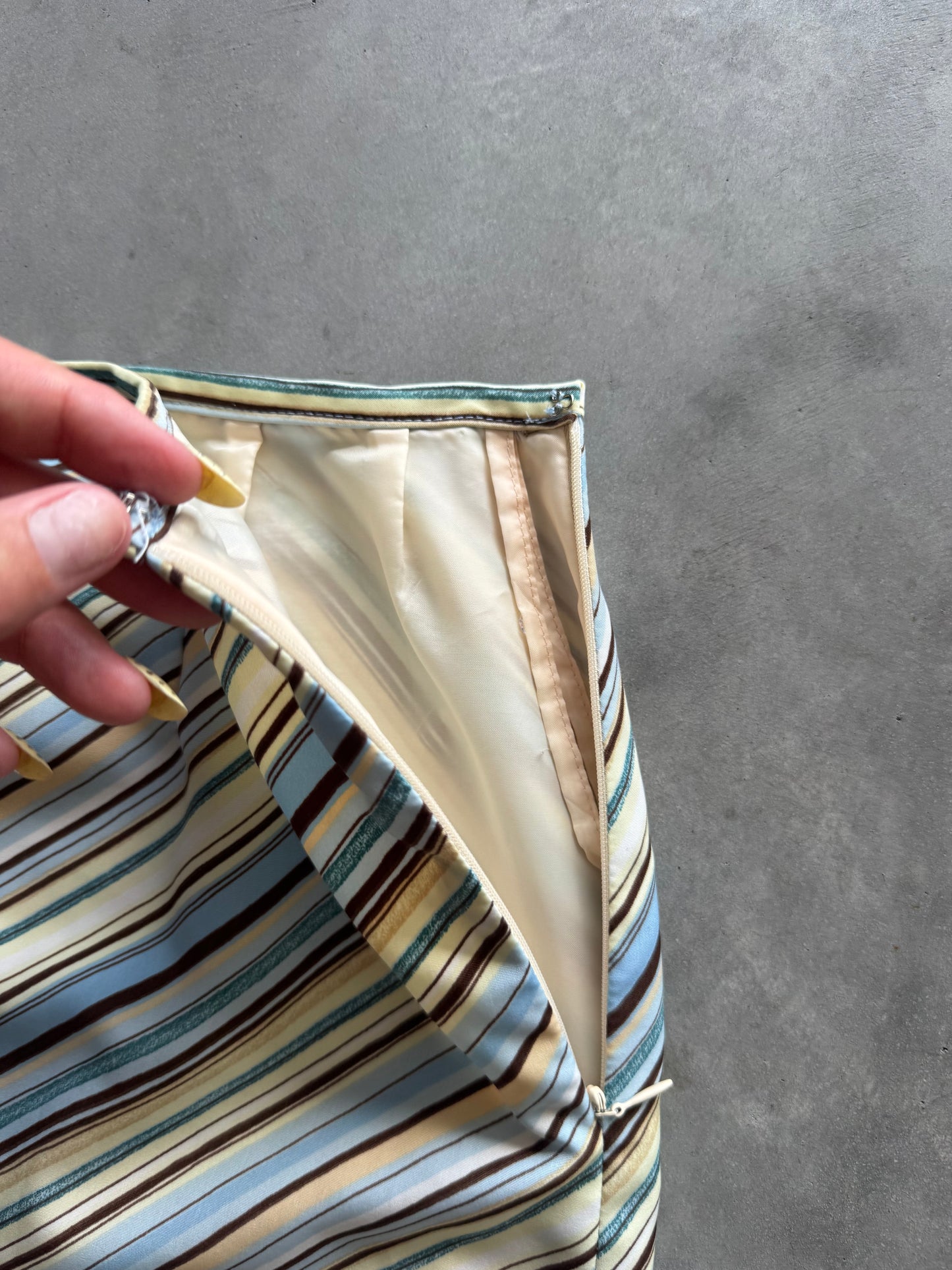 Vintage Striped Midi Skirt - size 6 28” waist