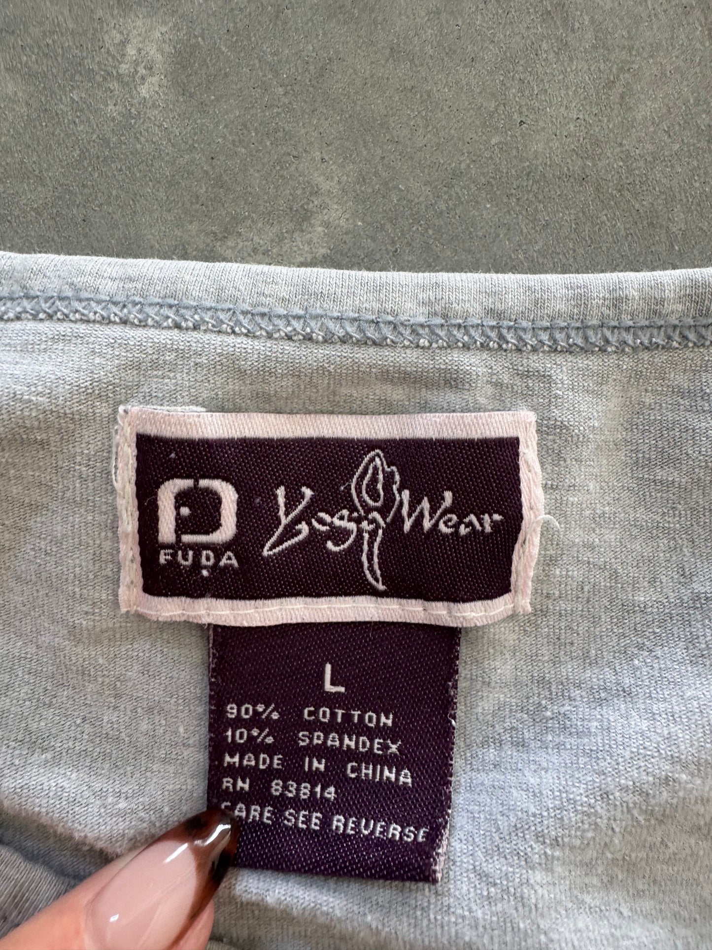 Vintage Women’s Basic Grey Tee - L