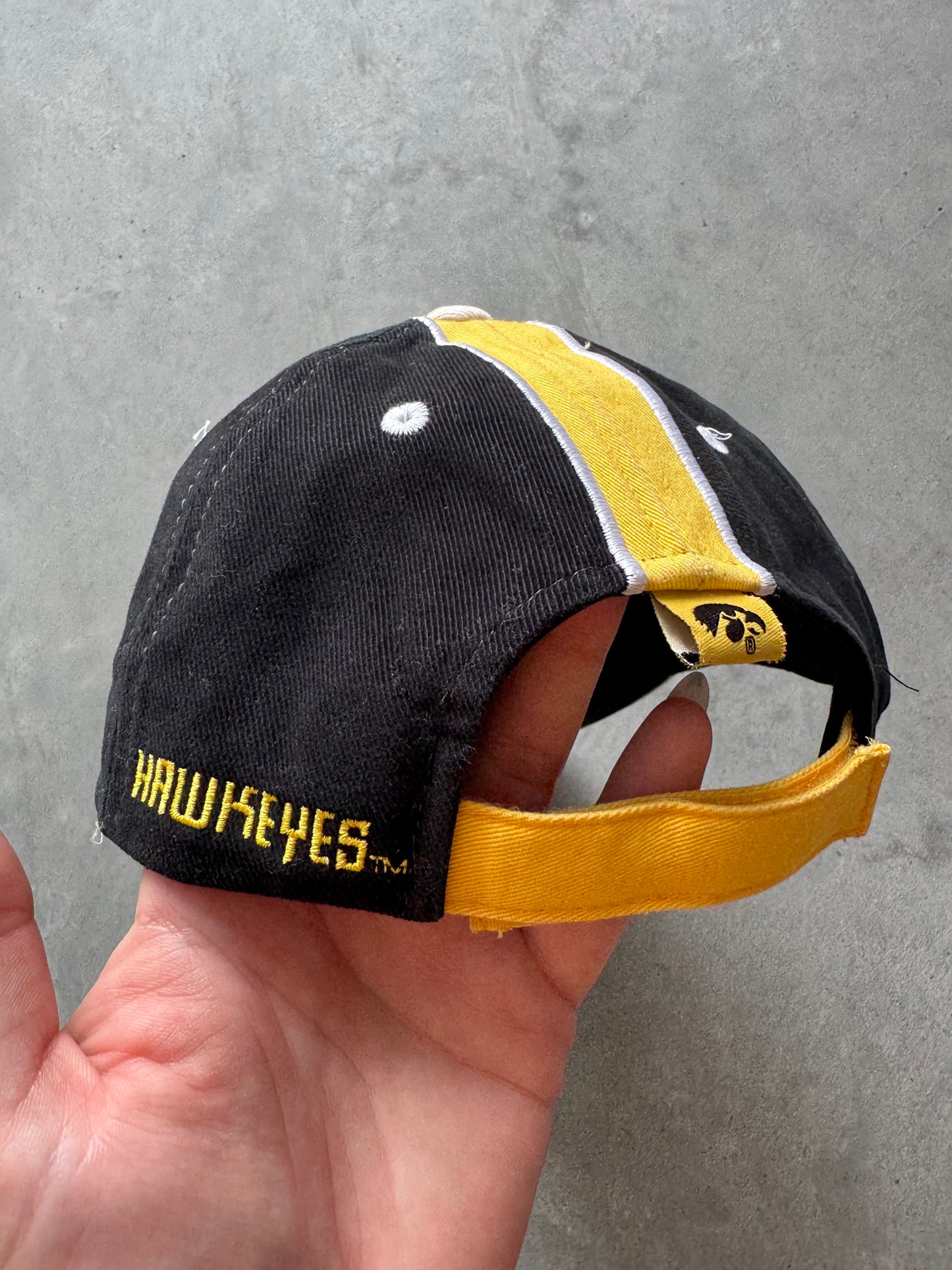 Vintage Iowa Hawkeyes Hat