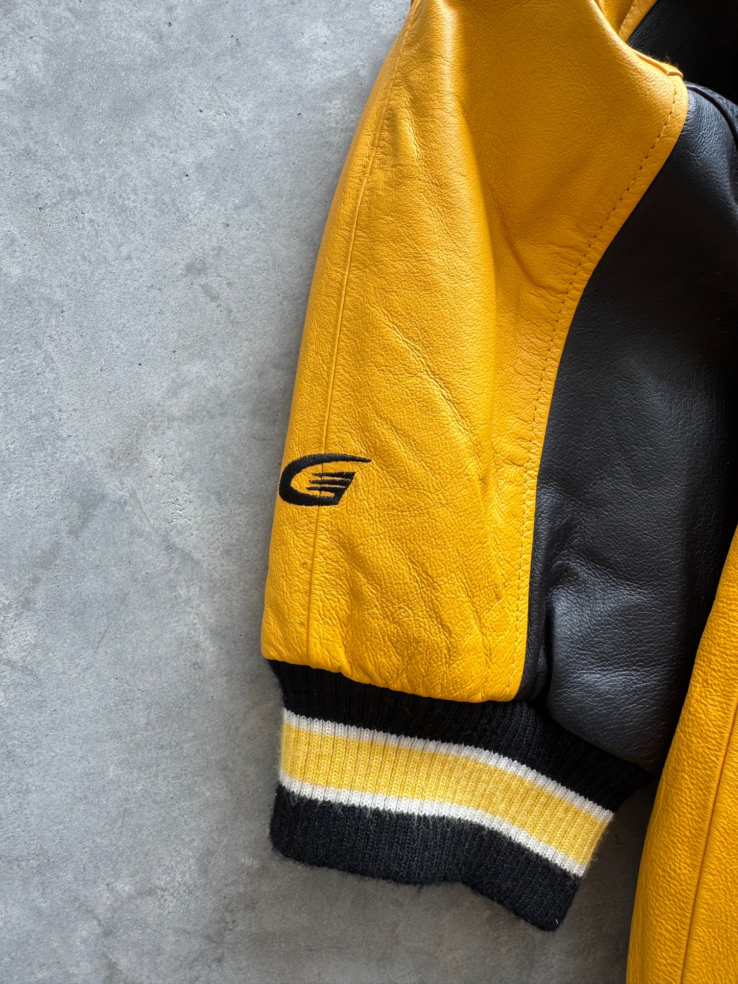 Vintage Iowa Hawkeyes Leather Jacket - XL