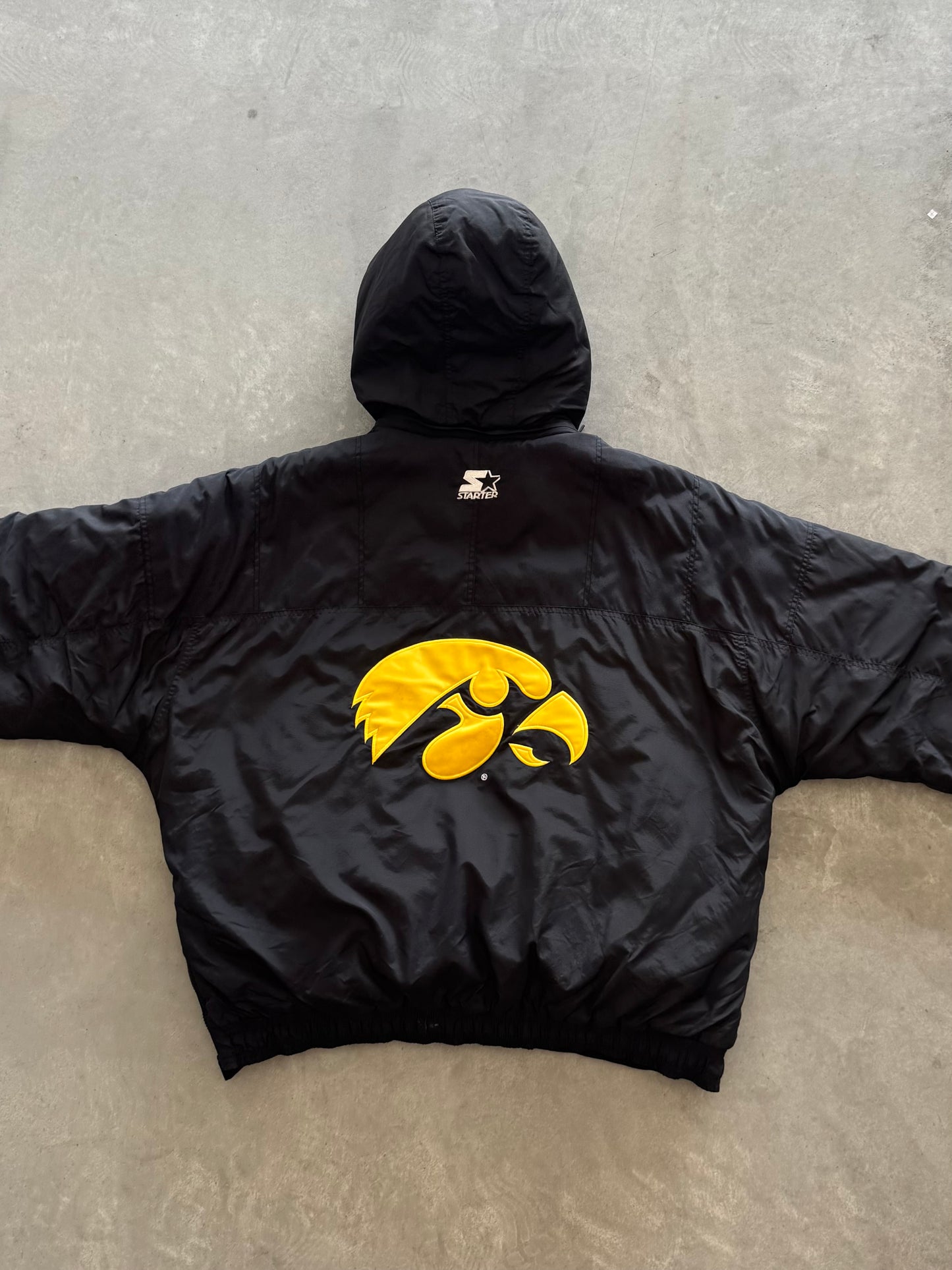 Vintage 90s Starter Iowa Hawkeyes Coat - XL