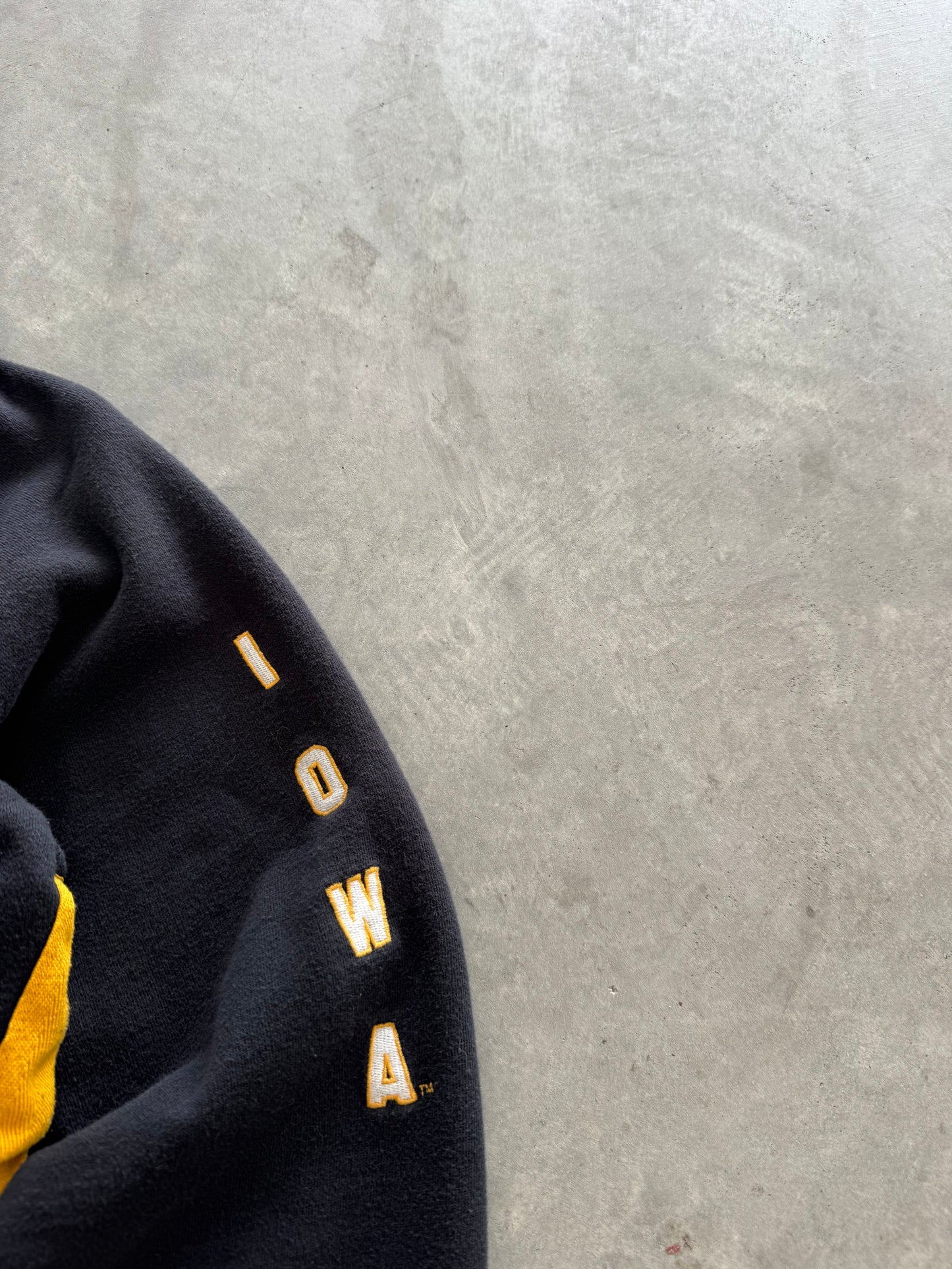 Vintage Iowa Hawkeyes Women’s Zip Up - M