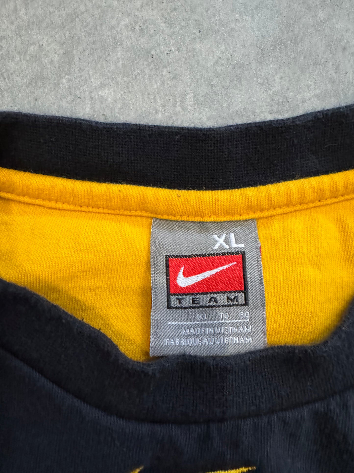 Vintage 90s Nike Iowa Hawkeyes Tee - XL