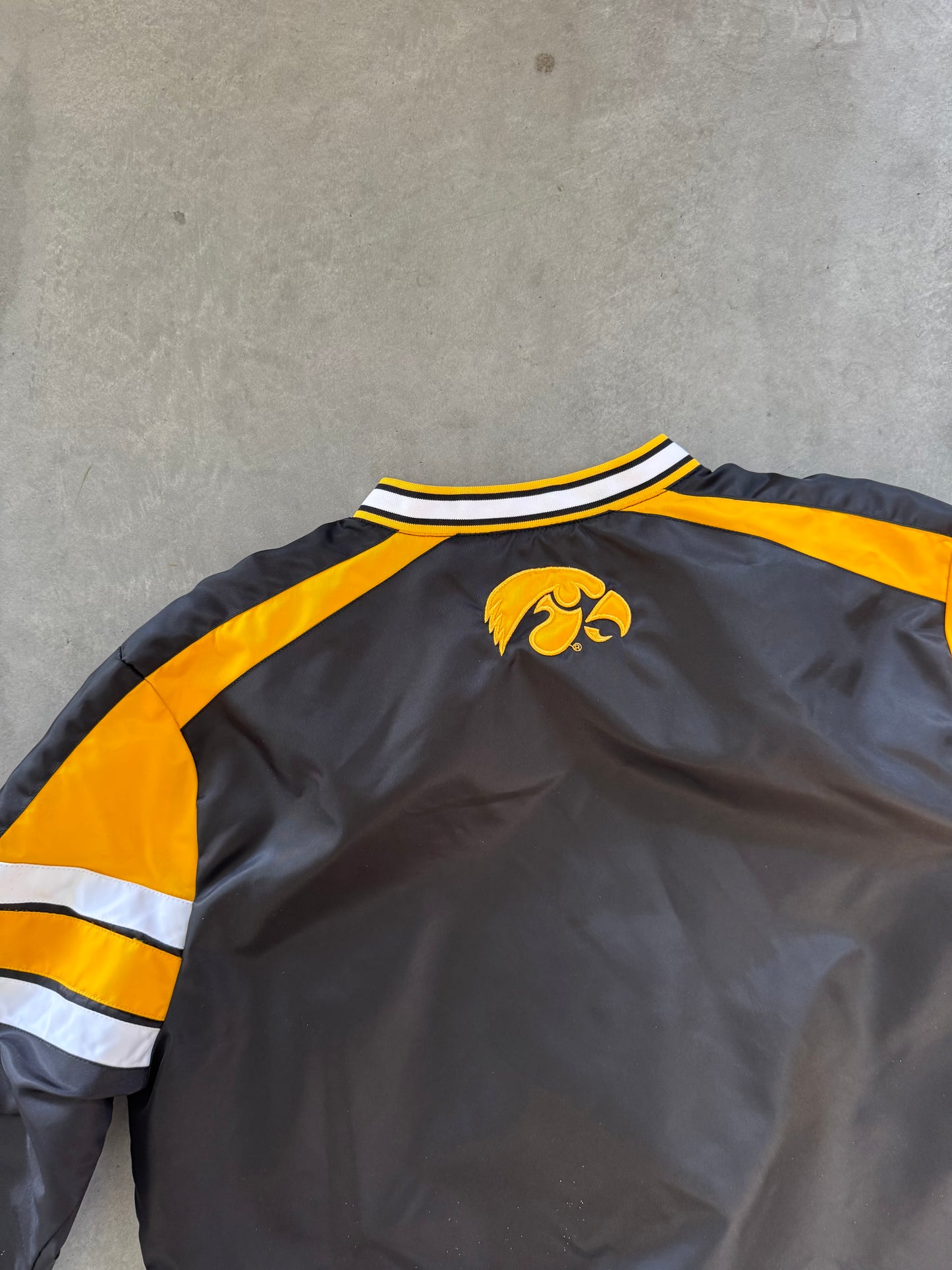 Vintage Iowa Hawkeyes Starter Windbreaker - L