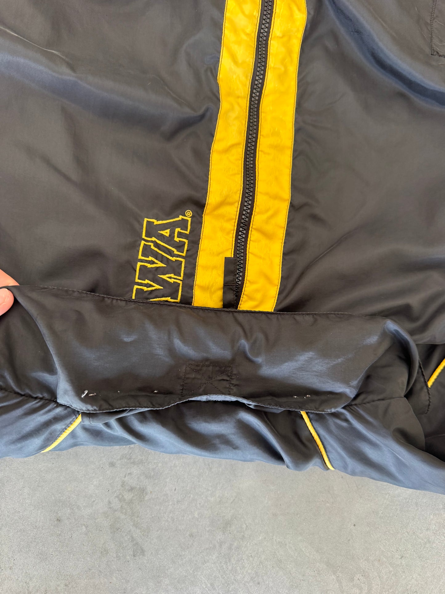 Vintage Starter Iowa Hawkeyes Jacket - XL