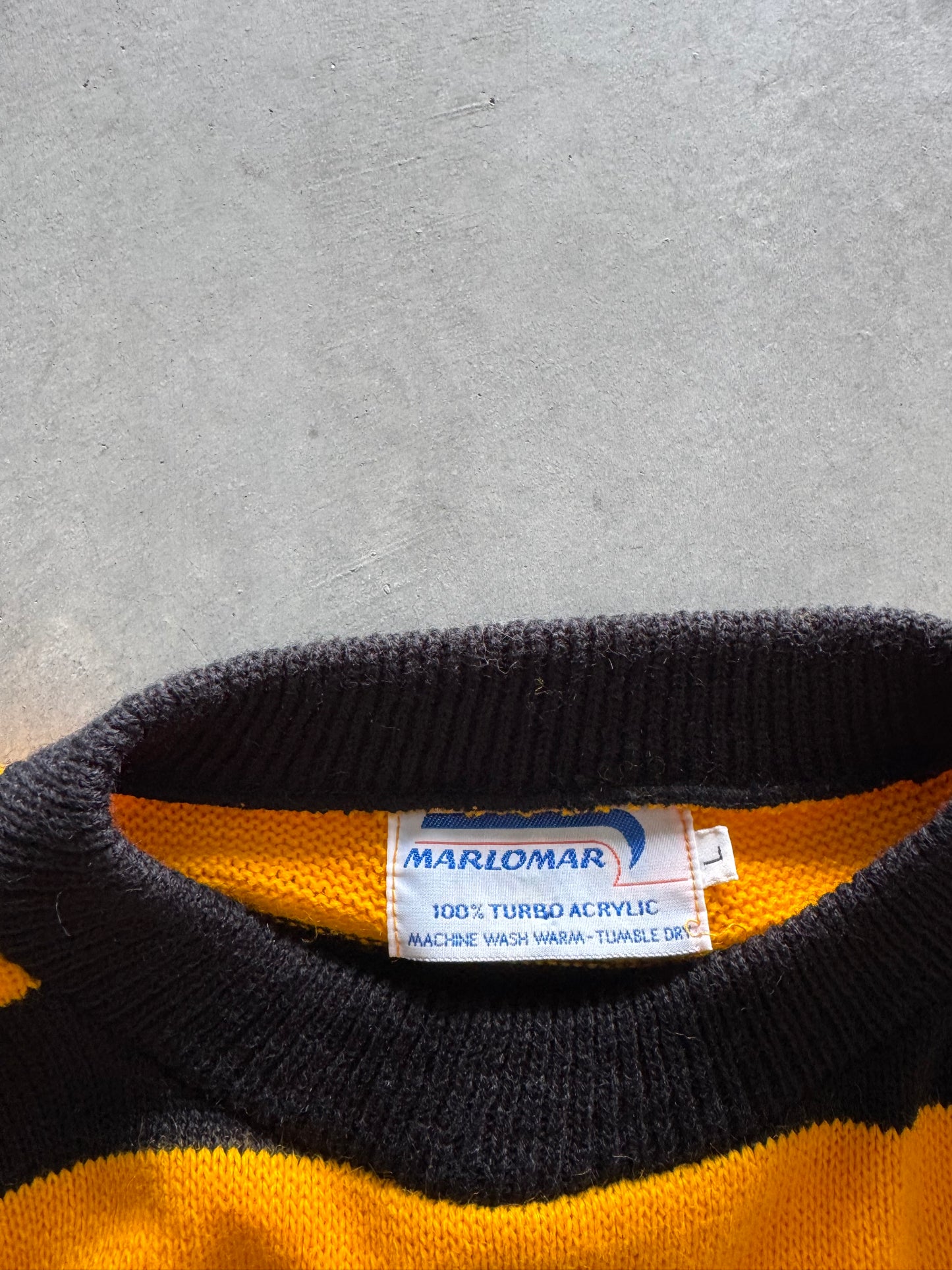 Vintage 90s Iowa Hawkeyes Striped Sweater - L