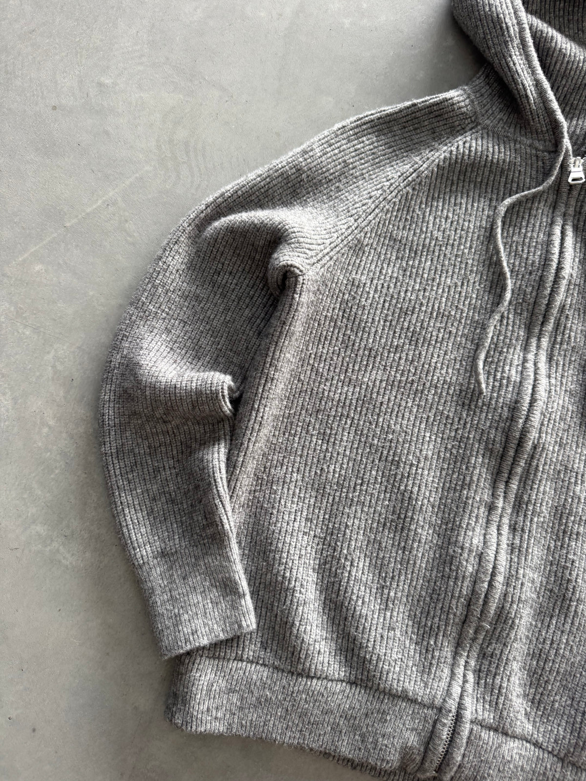 Knit Women’s Zip Up Hoodie - M