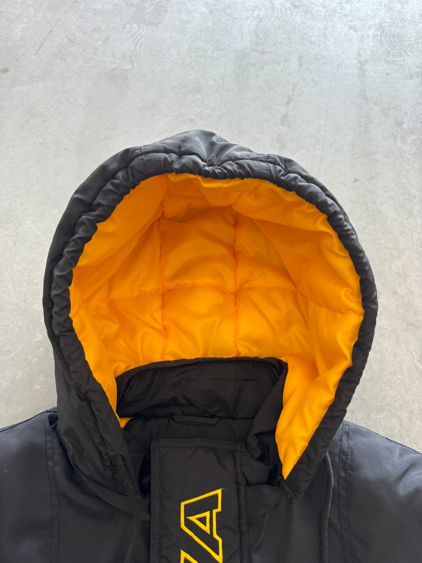Vintage 90s Starter Iowa Hawkeyes Coat - XL