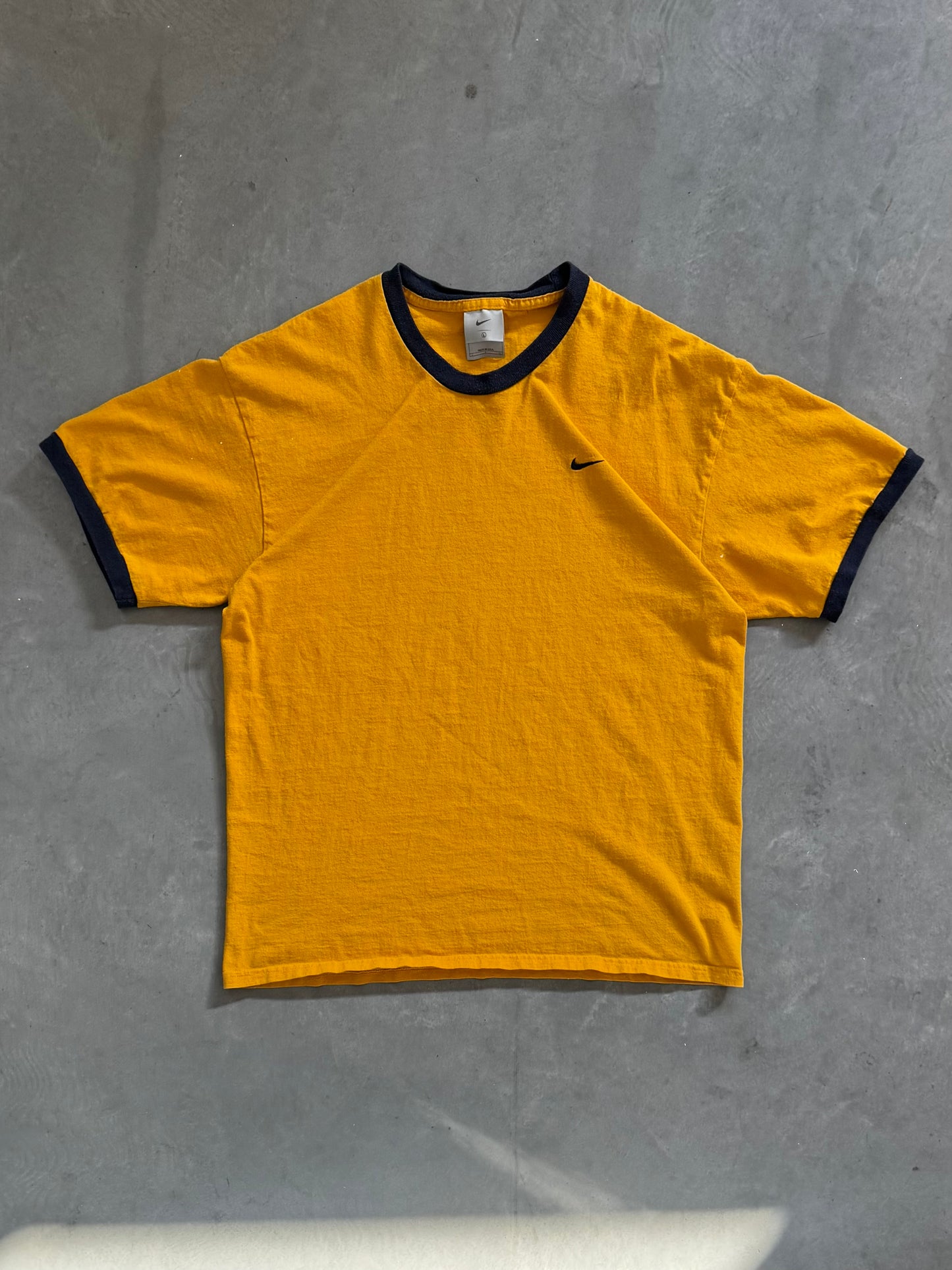 Vintage 00s Nike Tee - L