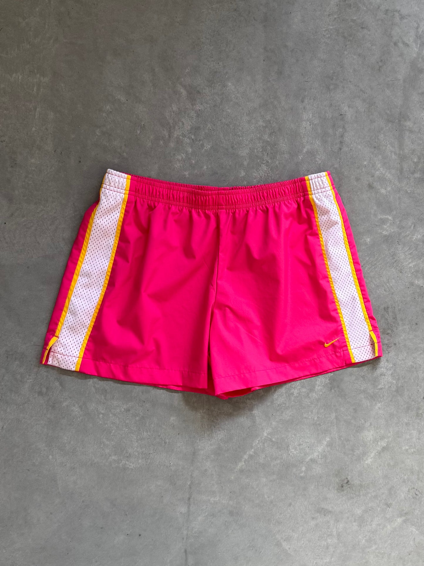 Vintage 00s Nike Track Shorts - M