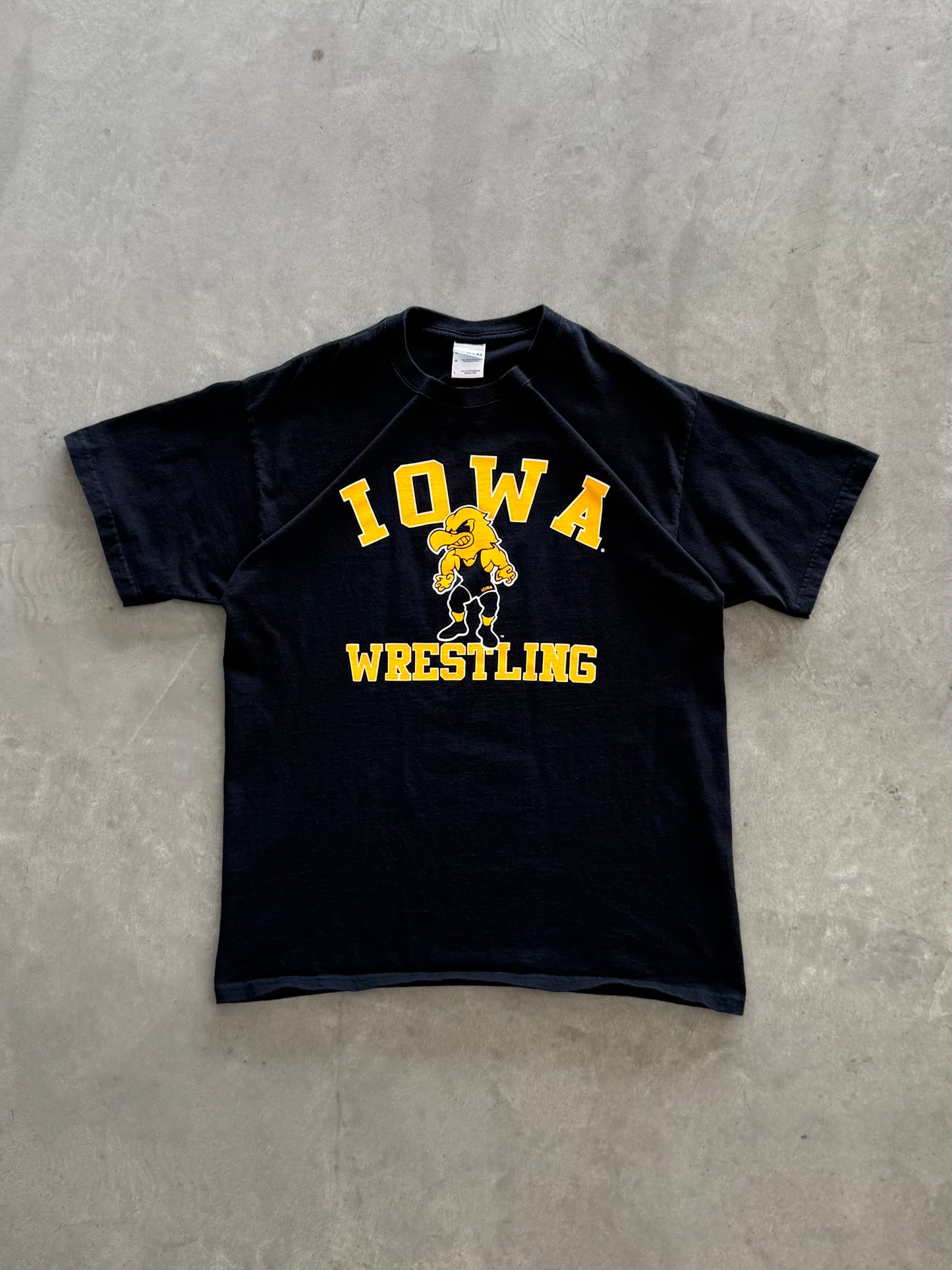 Iowa Hawkeyes Wrestling Tee - L