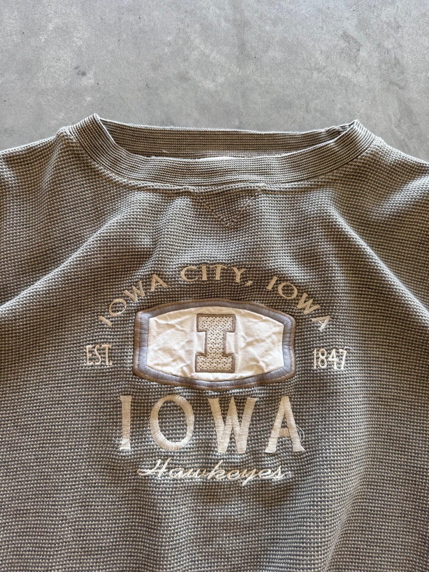 Vintage 90s Iowa Hawkeyes Sweatshirt - L