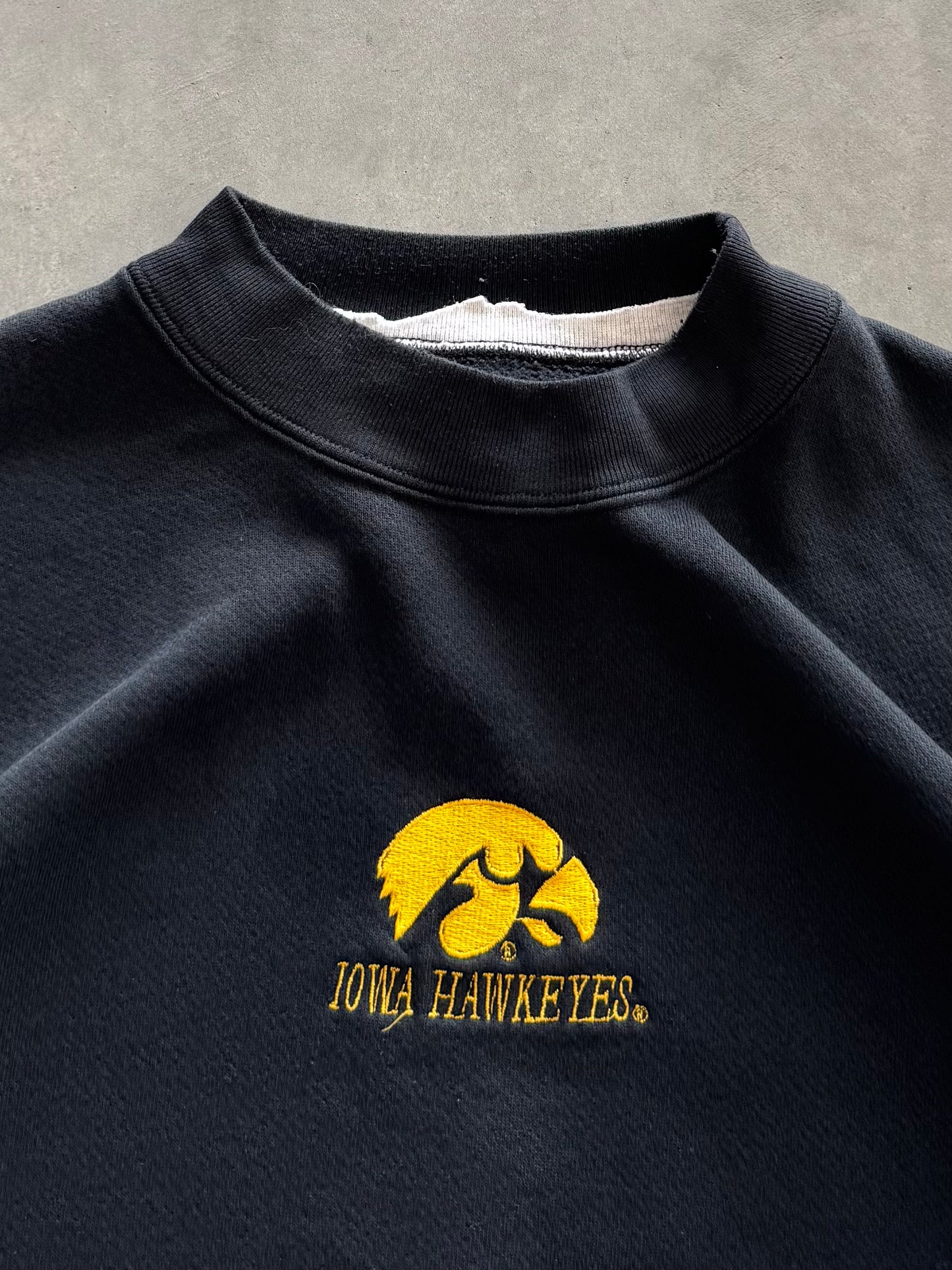 Vintage Iowa Hawkeyes Sweatshirt - L