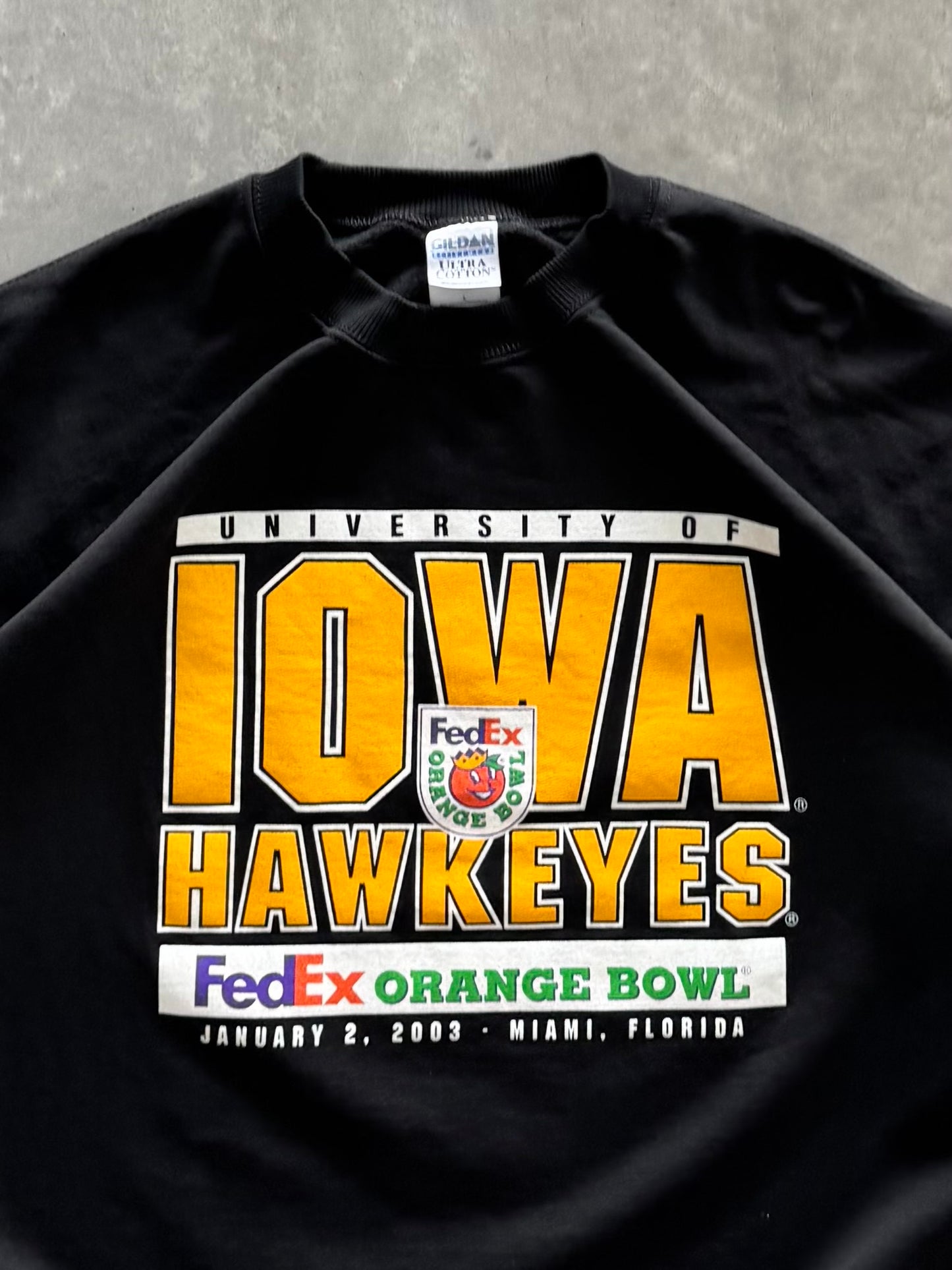Vintage 00s Iowa Hawkeyes Bowl Game Sweatshirt - L
