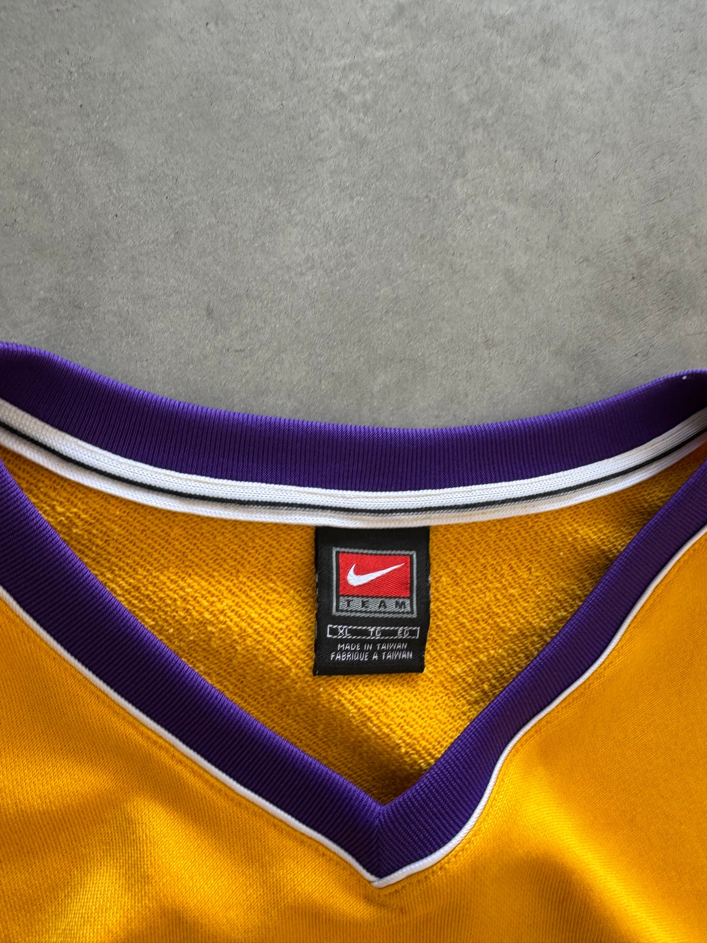 Vintage 90s Nike Los Angeles Lakers Sweatshirt - XL