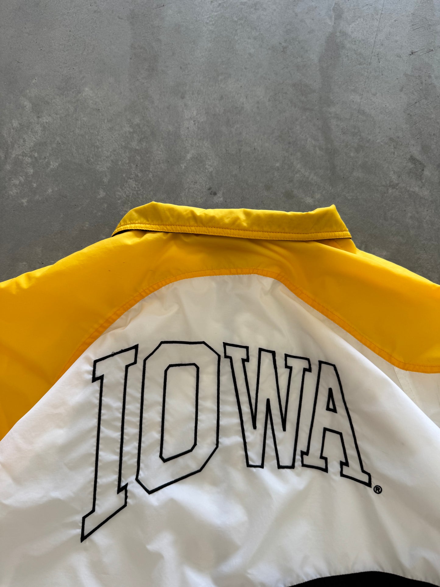 Vintage 90s Iowa Hawkeyes Windbreaker - L