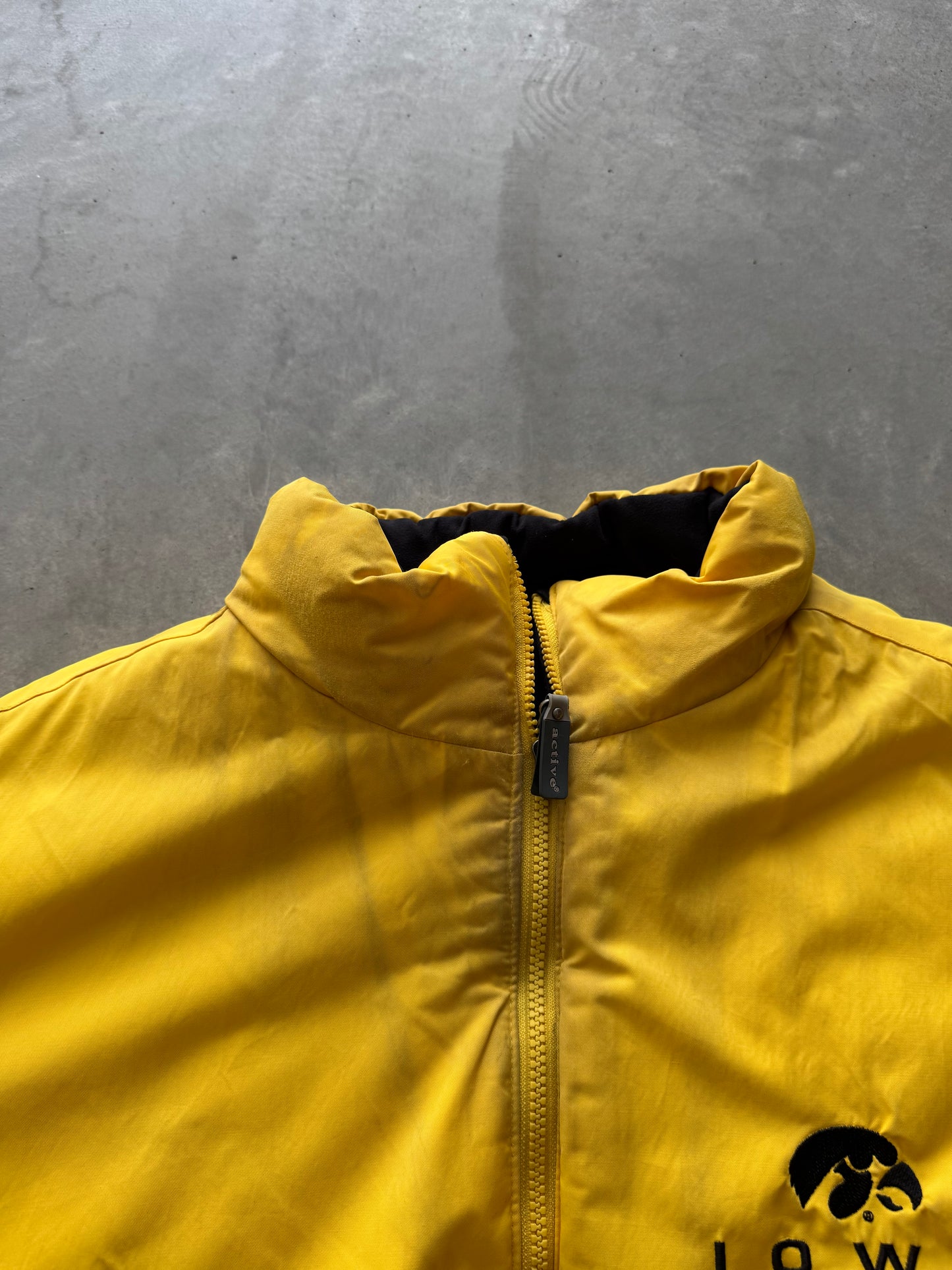 Vintage Iowa Hawkeyes Reversible Coat - XXL