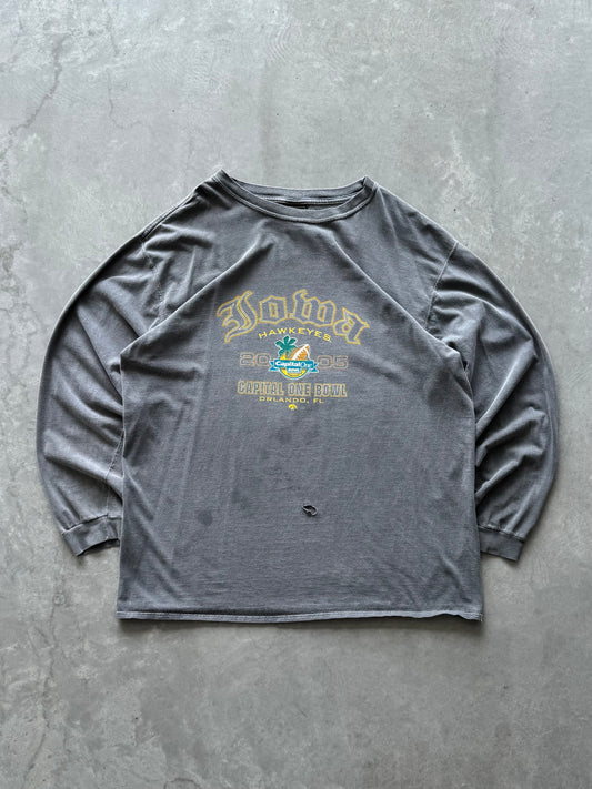 Vintage 00s Iowa Hawkeyes Bowl Game Longsleeve - XL
