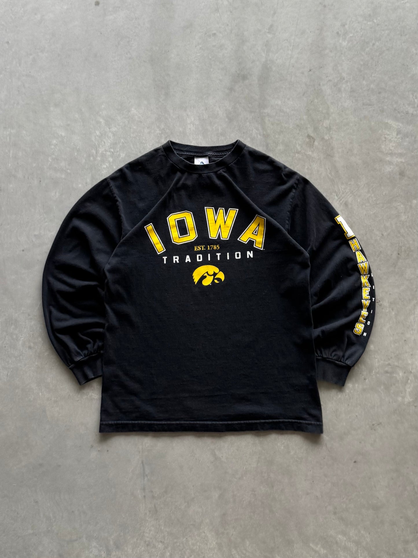 Vintage Iowa Hawkeyes Long Sleeve - M