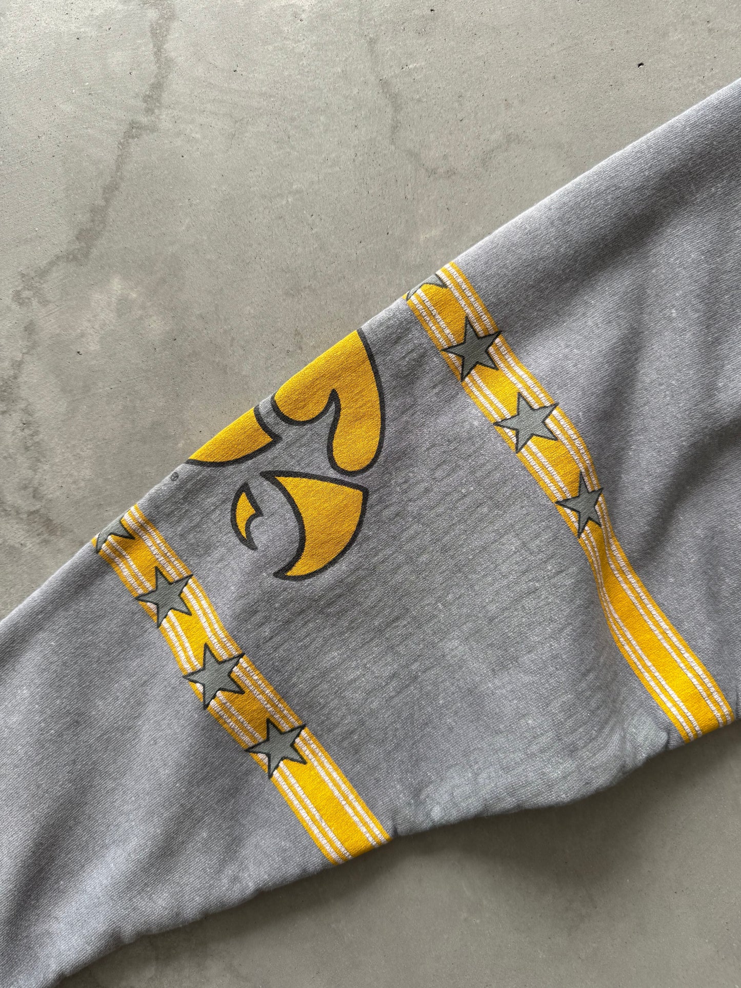 Vintage Iowa Hawkeyes Sweatshirt - L