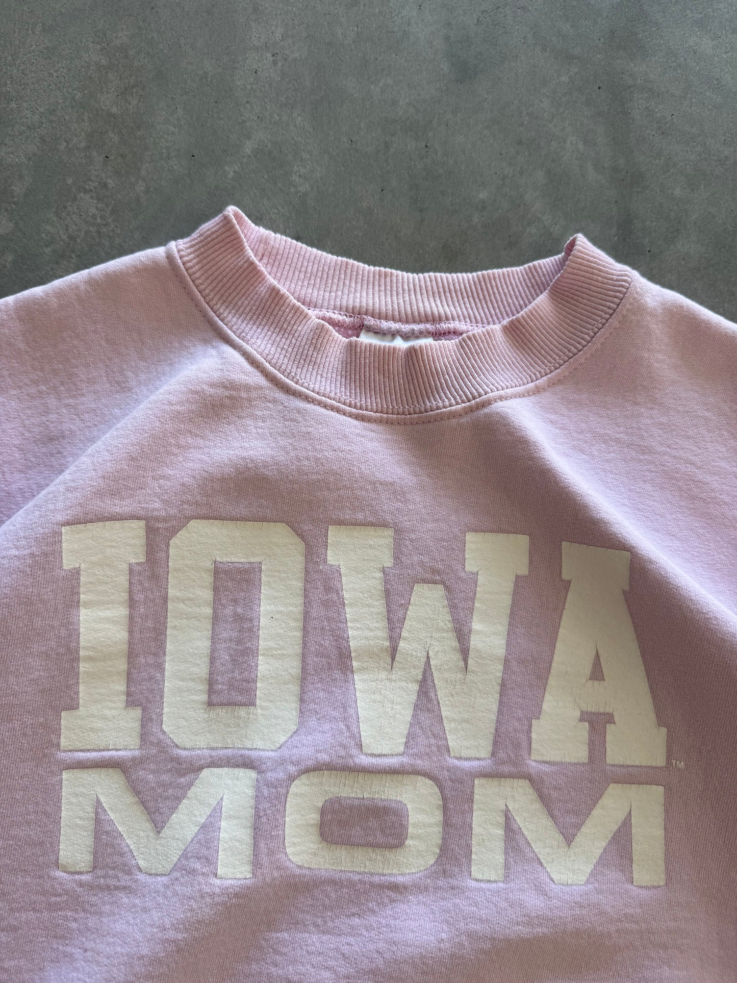Vintage Iowa Mom Sweatshirt - M
