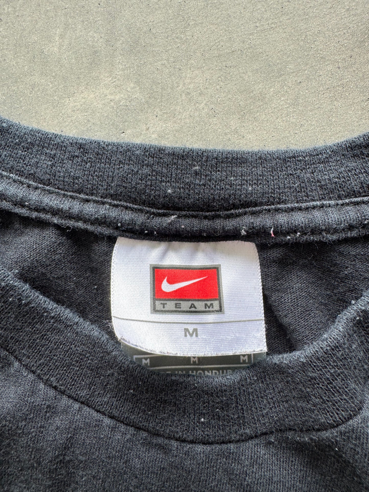 Vintage 90s Nike Iowa Hawkeyes Tee - M