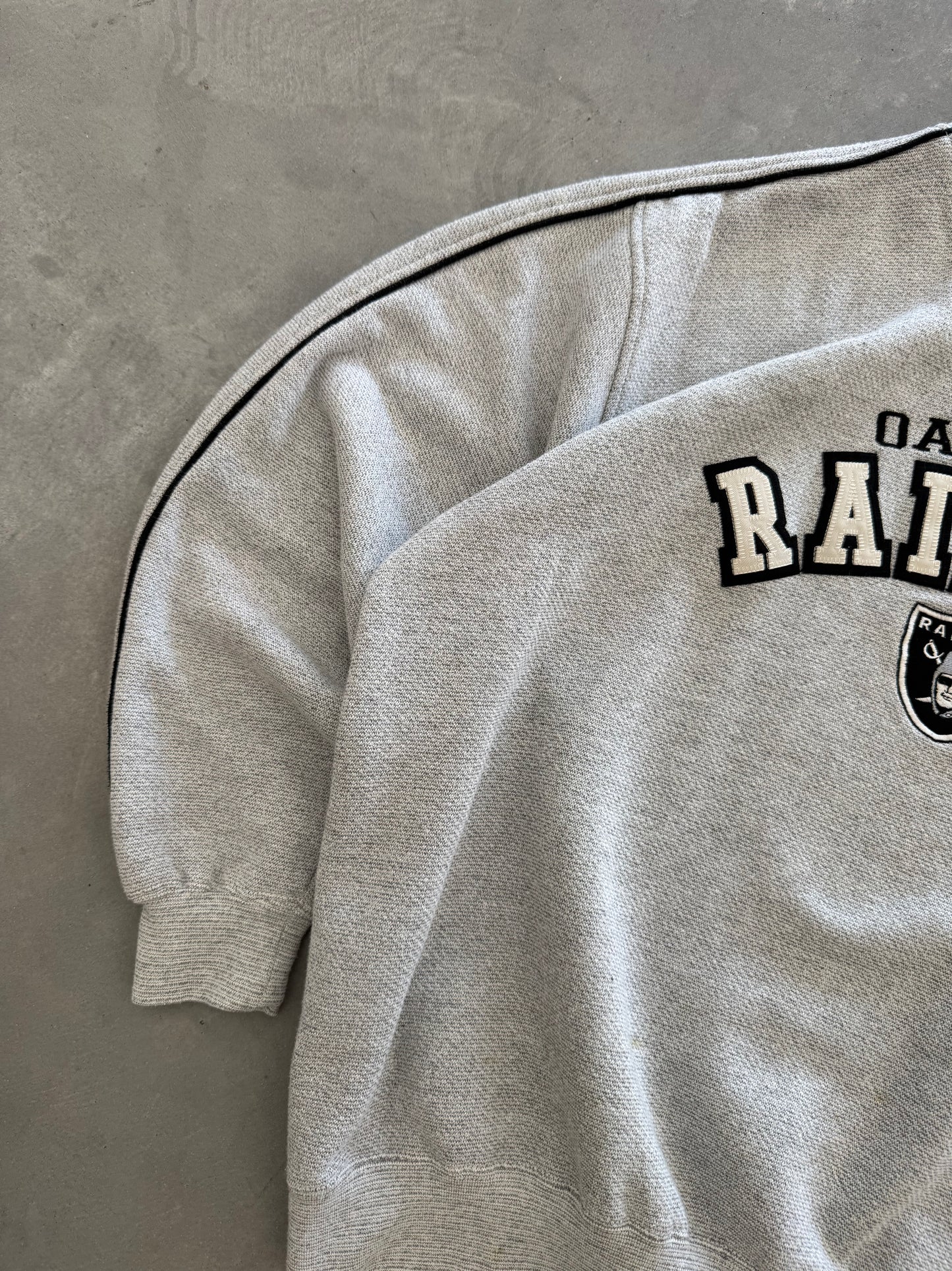 Vintage 90s Oakland Raiders Sweatshirt - L