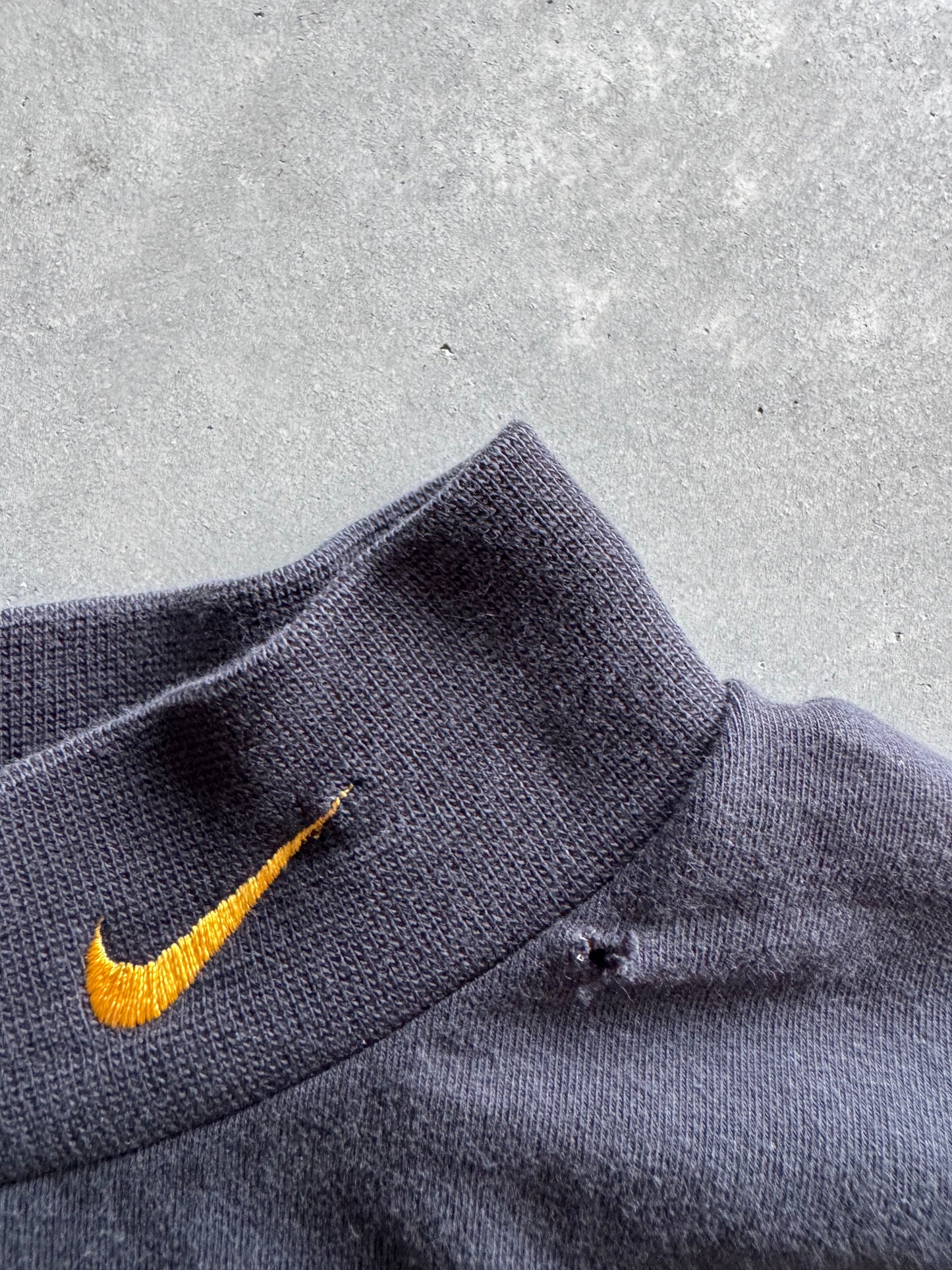 Iowa Hawkeyes Nike Mock Neck - L