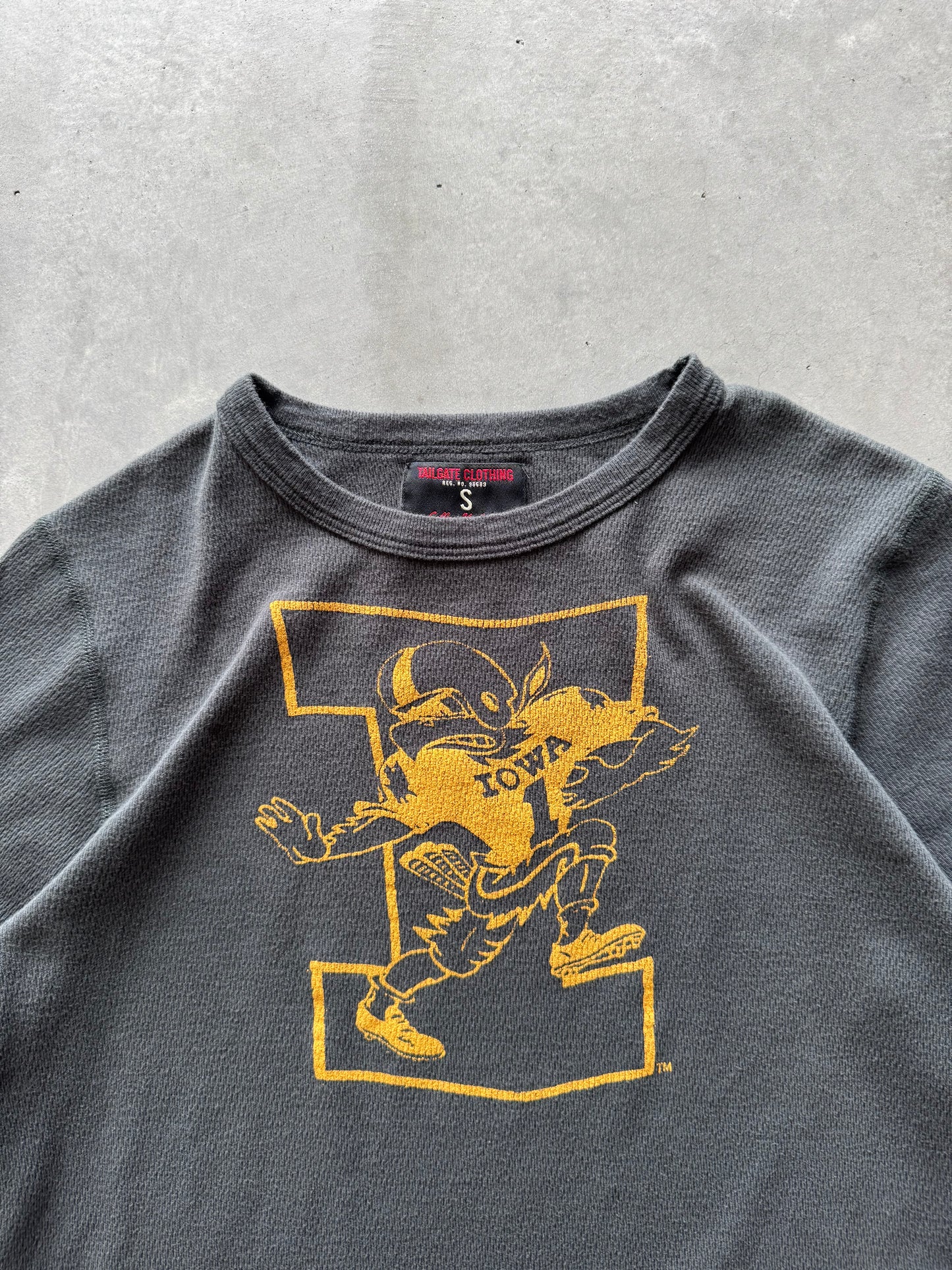 Vintage Iowa Hawkeyes waffle knit women’s Tee - S