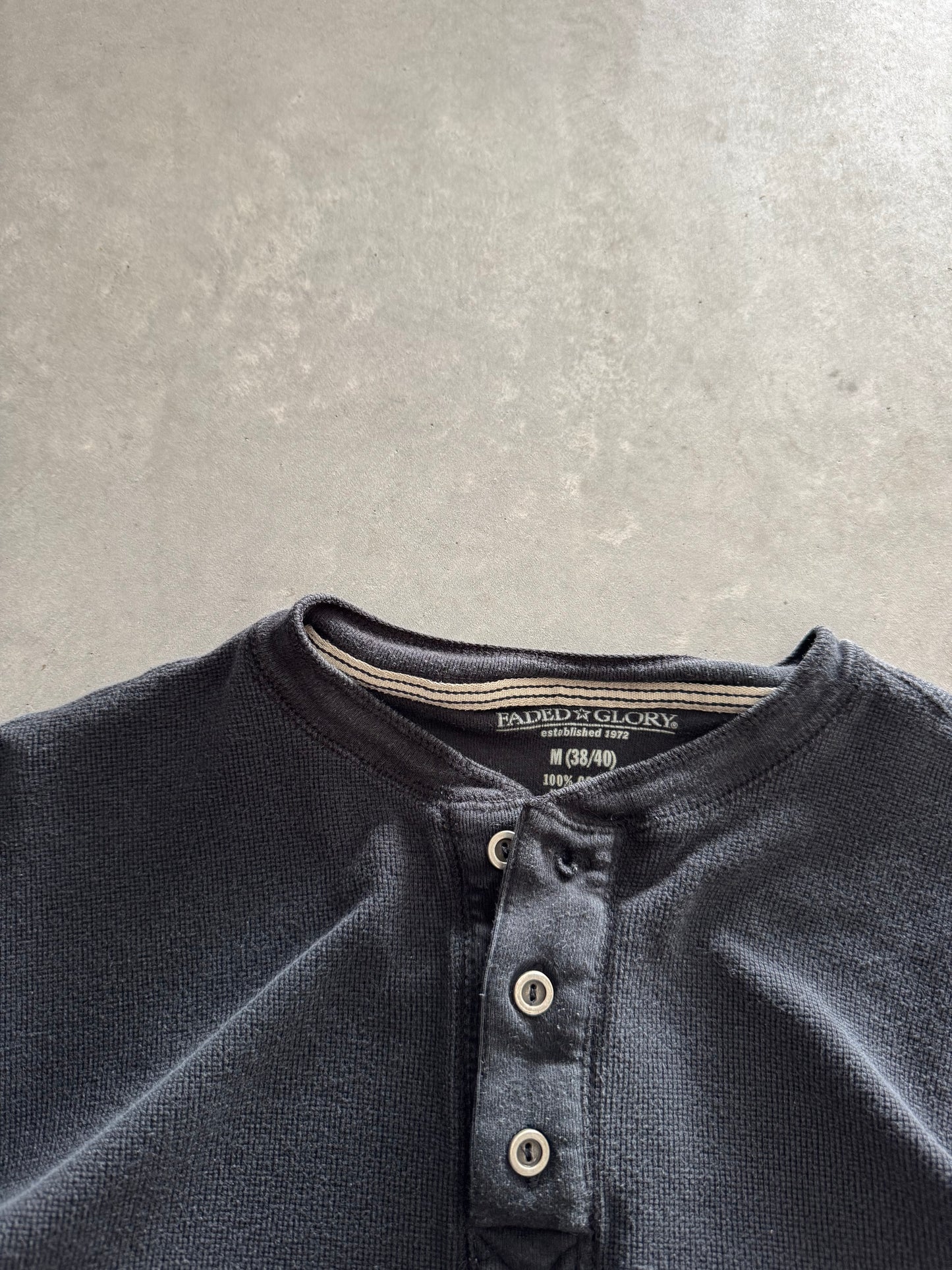 Vintage Faded Glory Waffle Knit - M