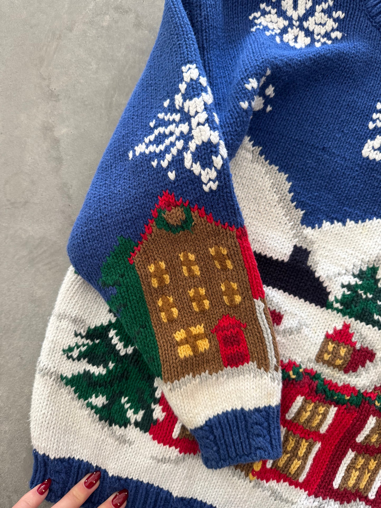 Vintage Christmas Village Sweater - L