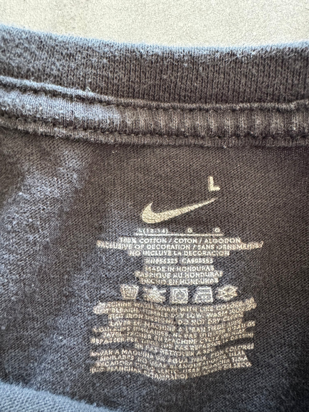 Vintage Nike Iowa Hawkeyes Women’s Tee - L
