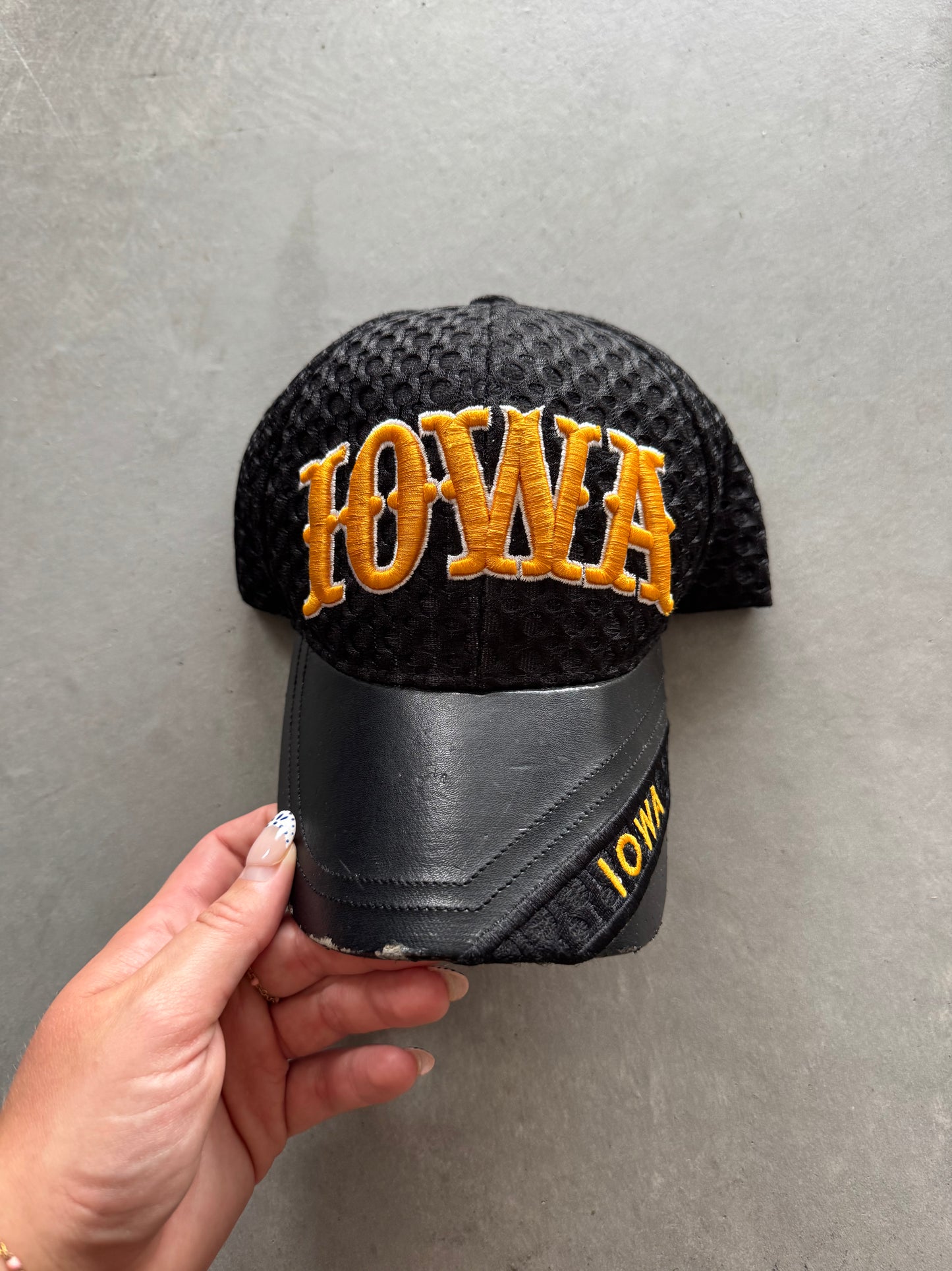 Vintage Iowa Hawkeye Hat