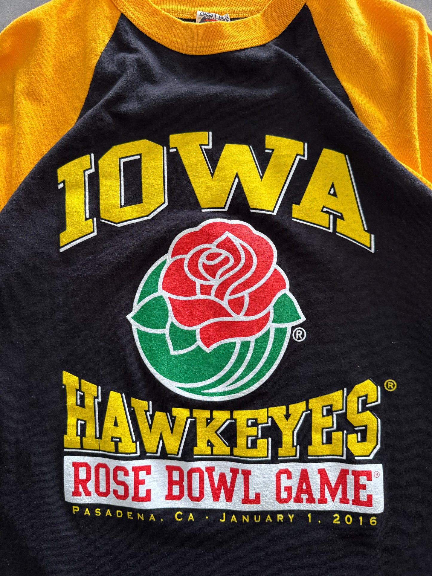 Iowa Hawkeyes 2016 Rose Bowl Tee - L