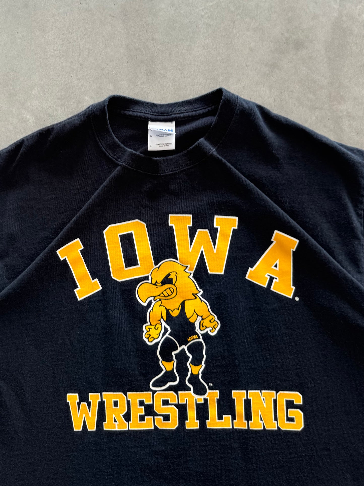 Iowa Hawkeyes Wrestling Tee - L