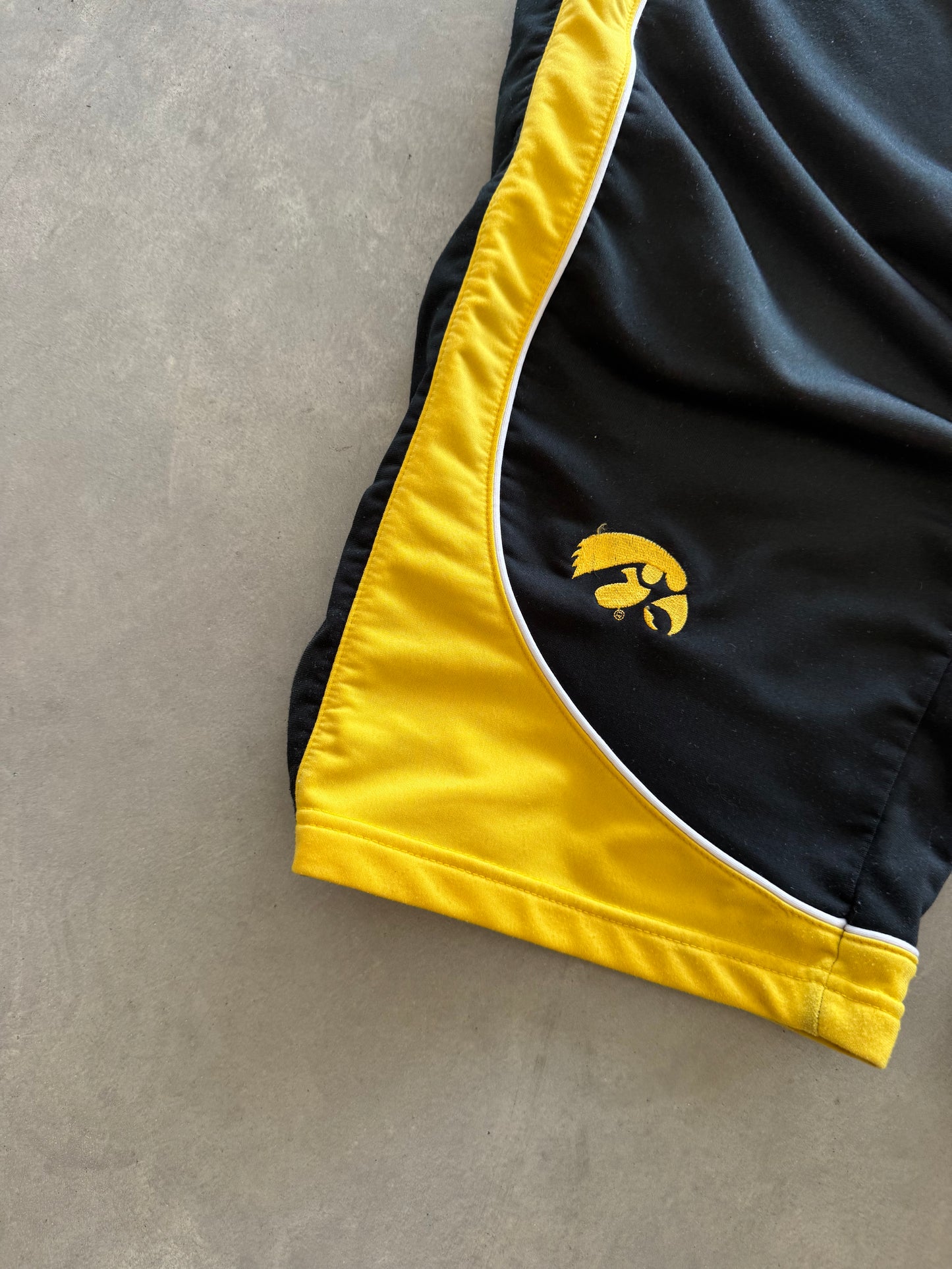 Vintage 90s Nike Iowa Hawkeyes Tear Away Sweatpants -