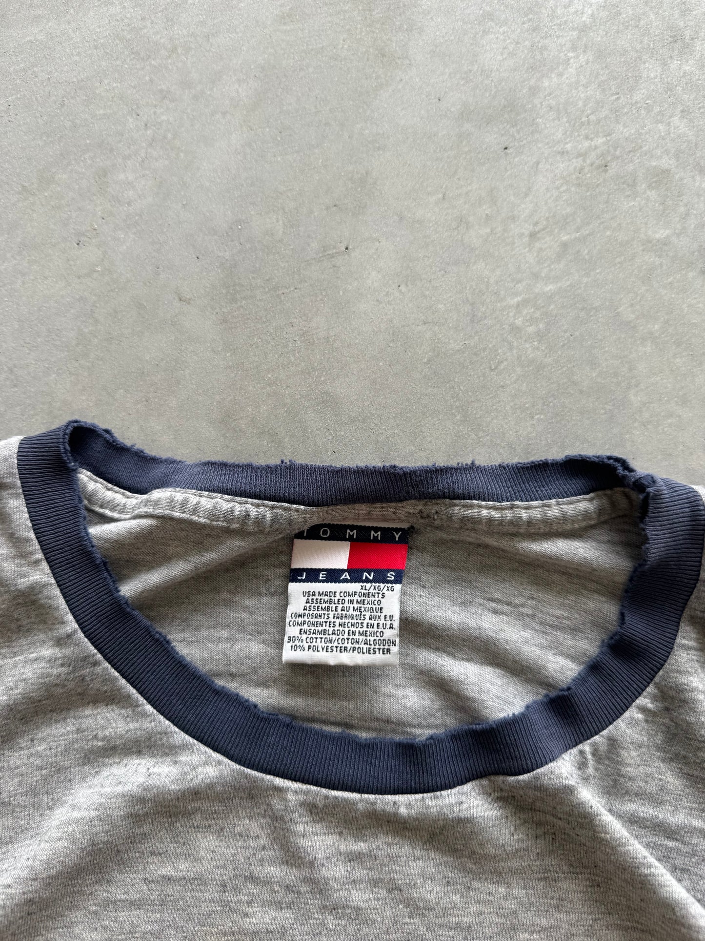 Vintage Tommy Hilfiger Tee - XL