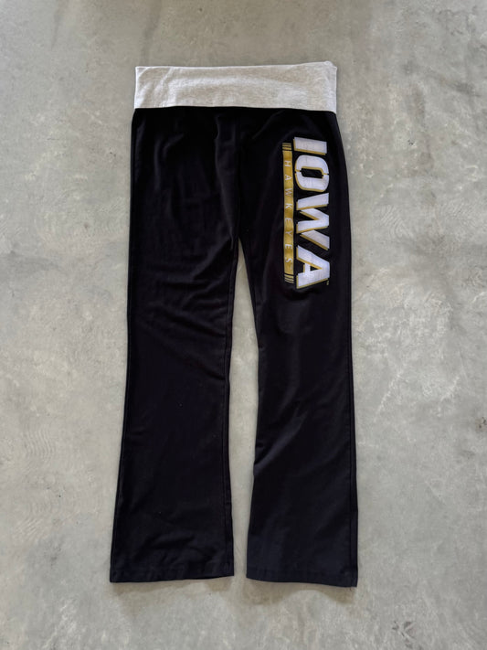 Vintage Iowa Hawkeyes Women’s Pants - XL
