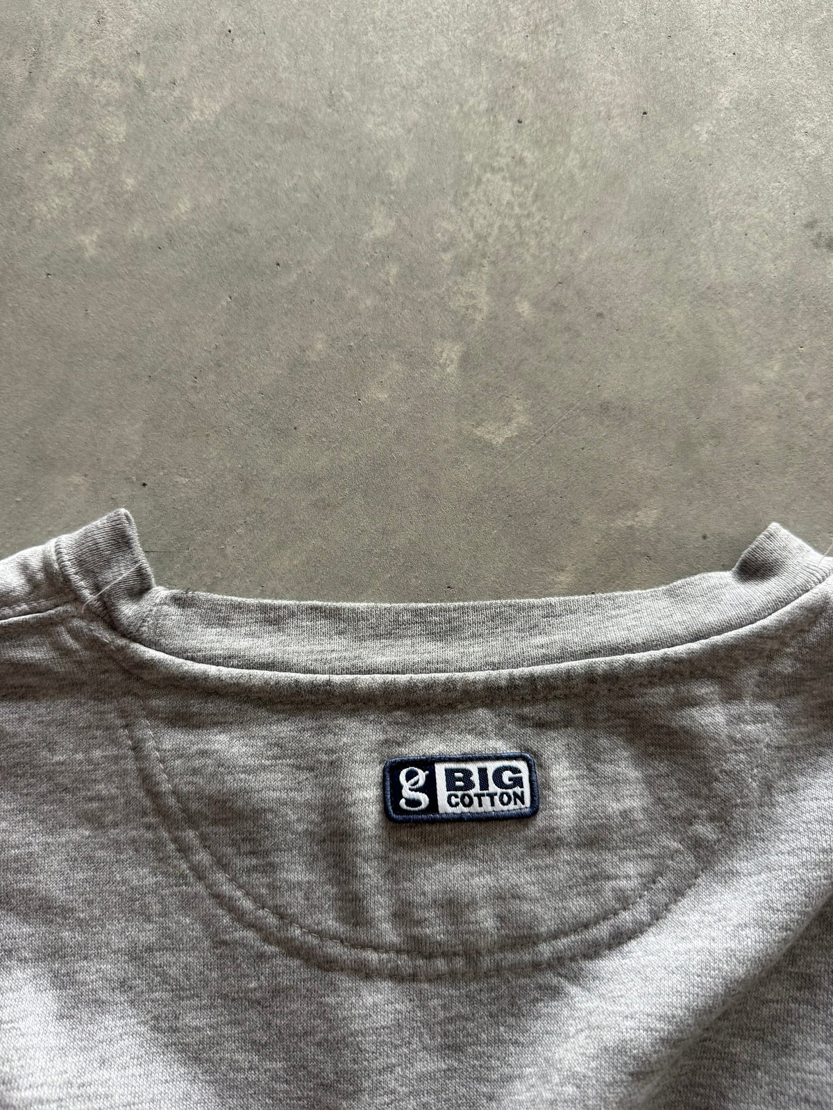 Vintage Iowa Hawkeyes Sweatshirt - M