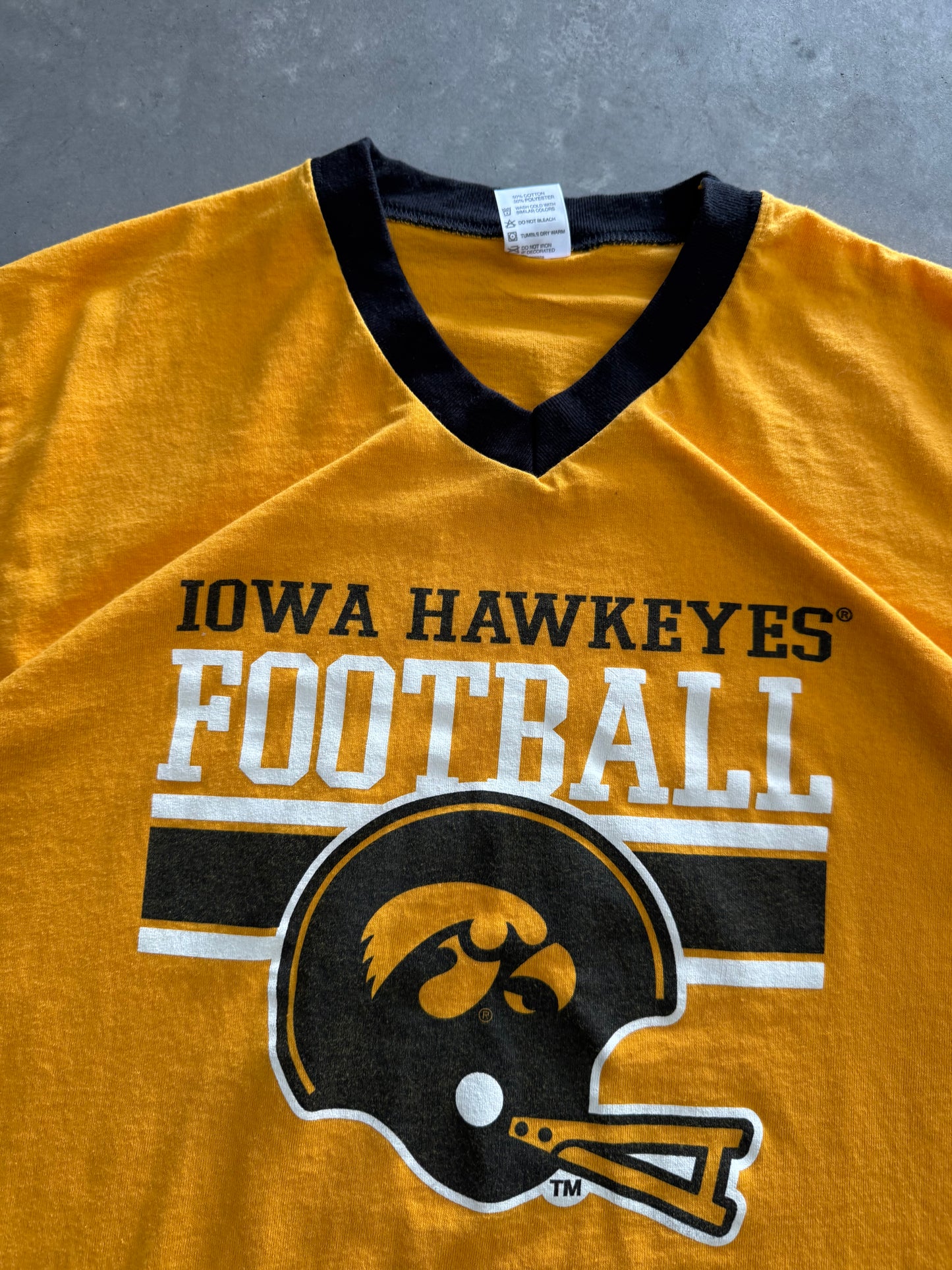 Vintage Iowa Hawkeyes Tee - L
